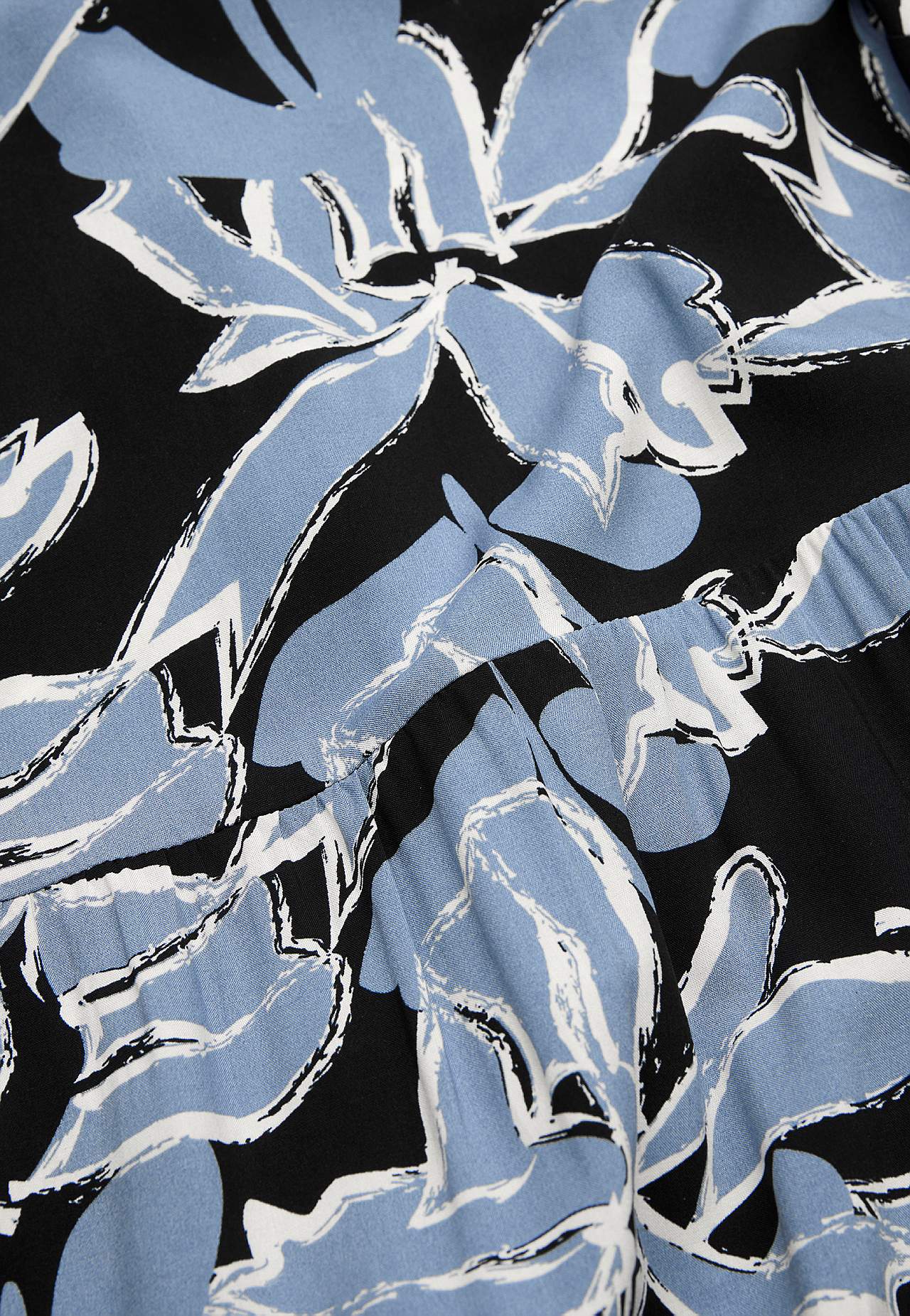 Kleid mit Volants