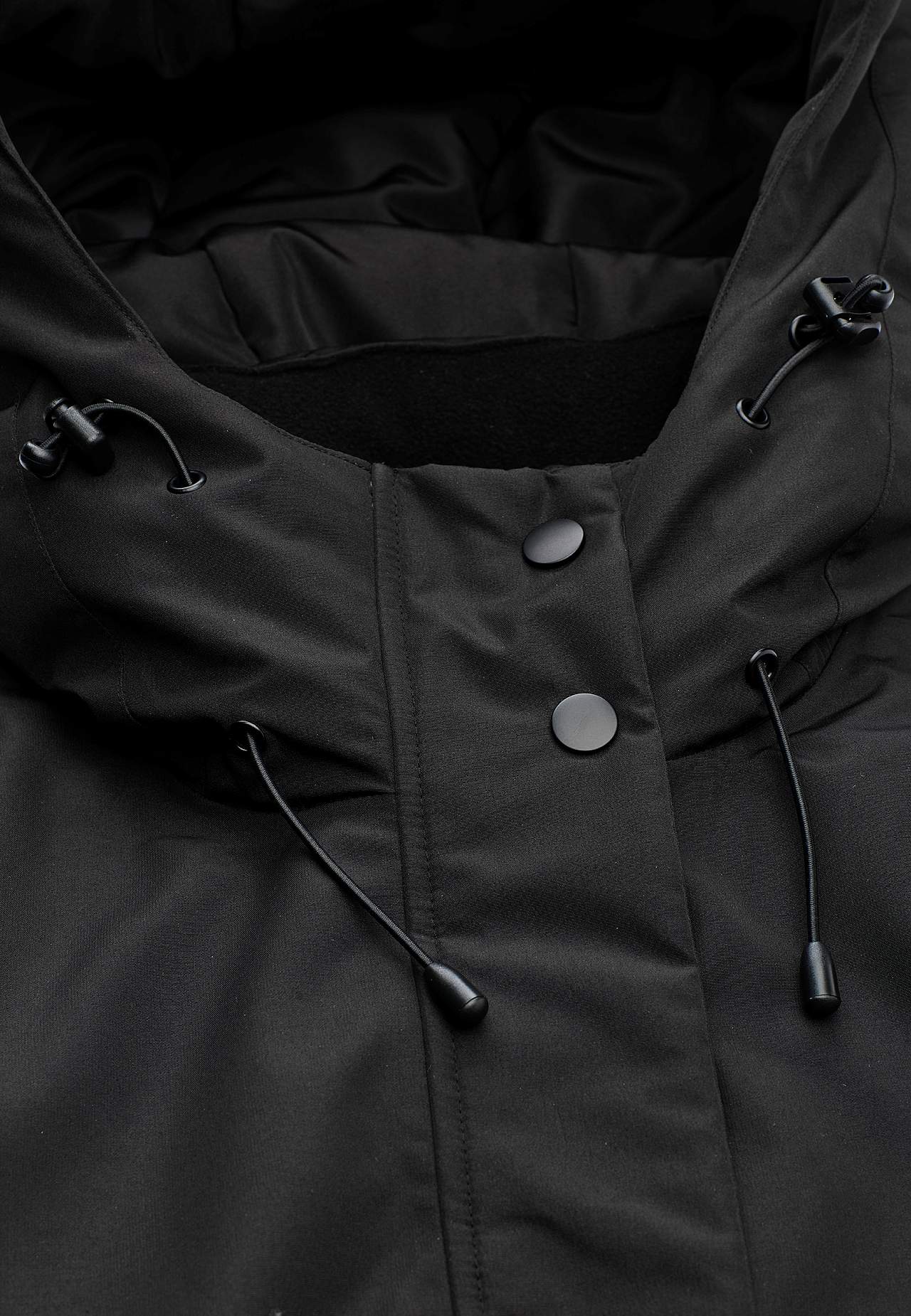 Funktionsjacke mit genähter Kapuze