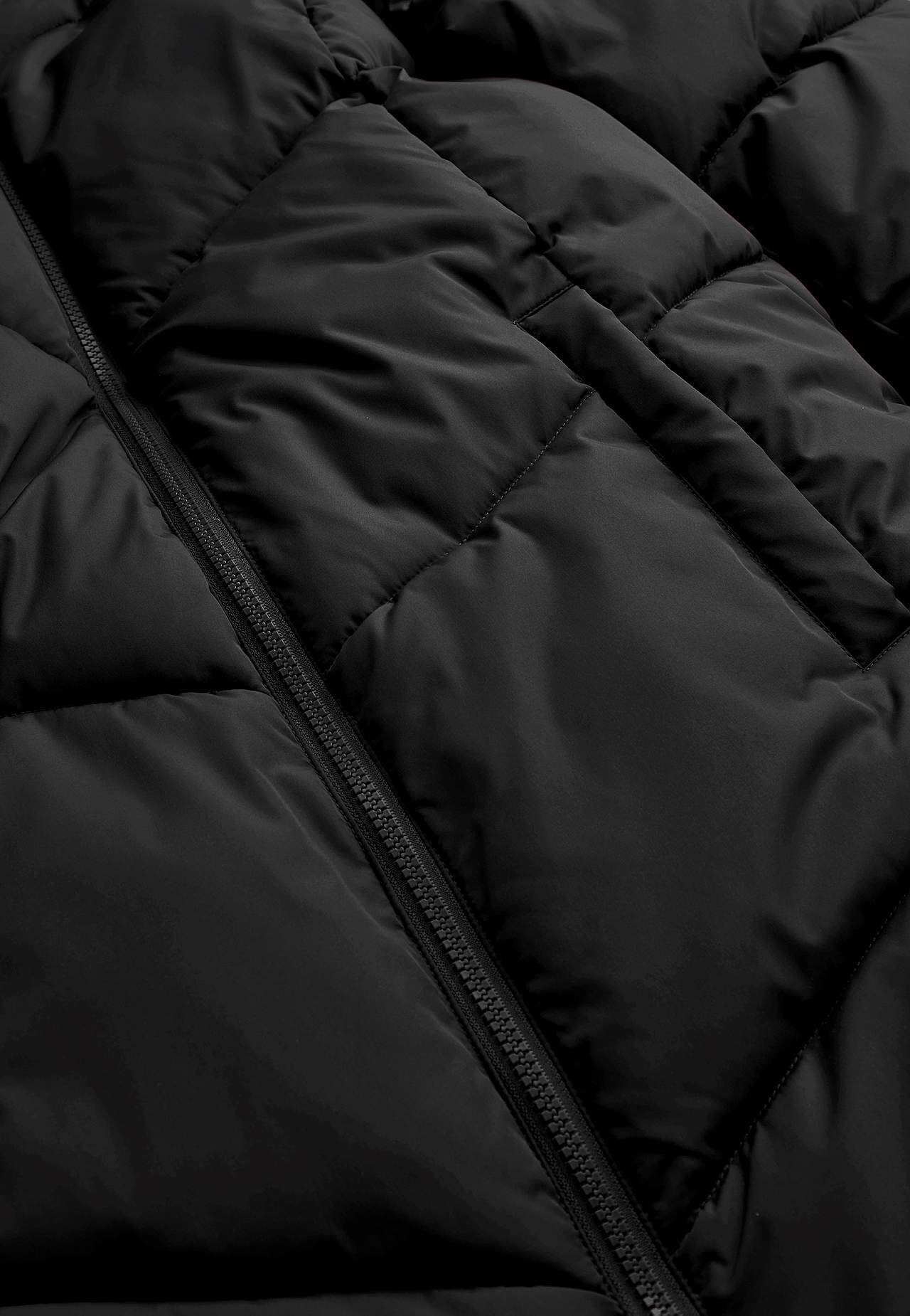 Lange Jacke mit flauschiger Polsterung