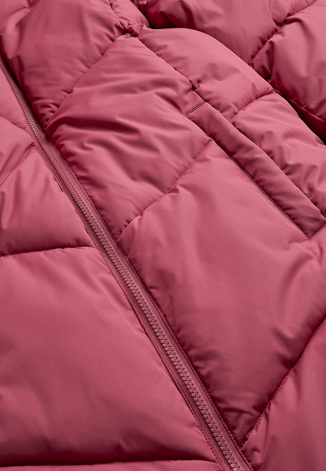 Lange Jacke mit flauschiger Polsterung