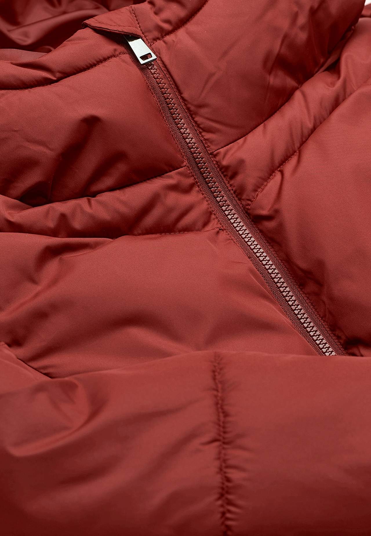 Warme Jacke mit flauschiger Polsterung