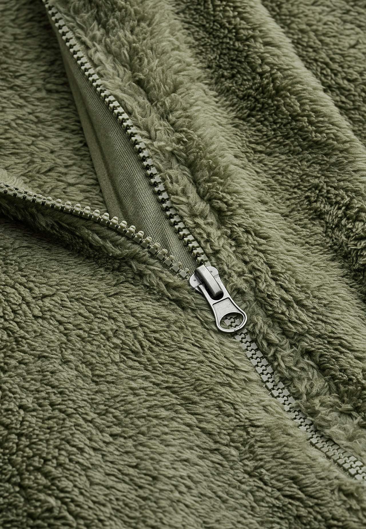 Behagliche Fleecejacke mit Kapuze