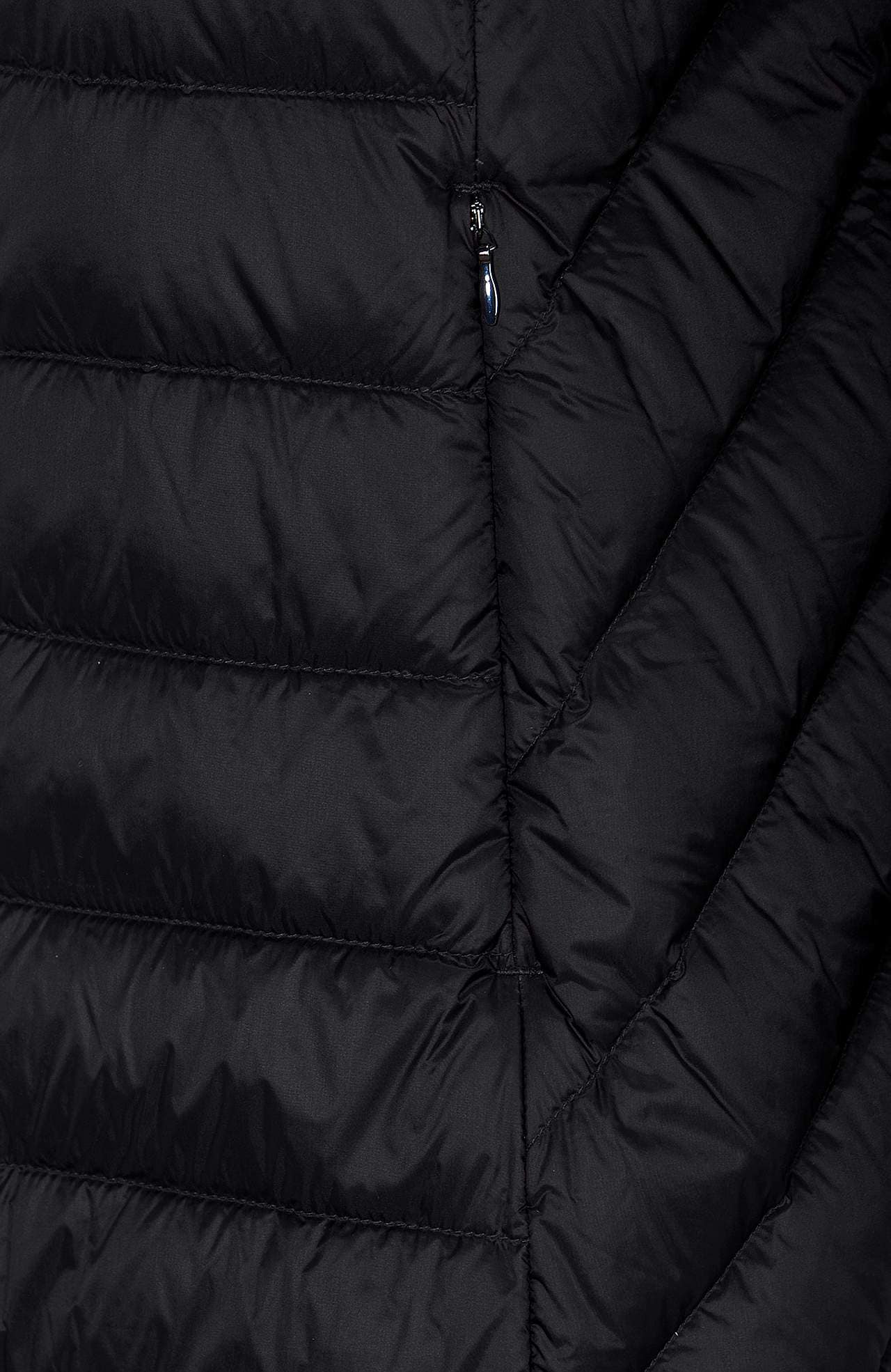 Daunenjacke mit Kapuze