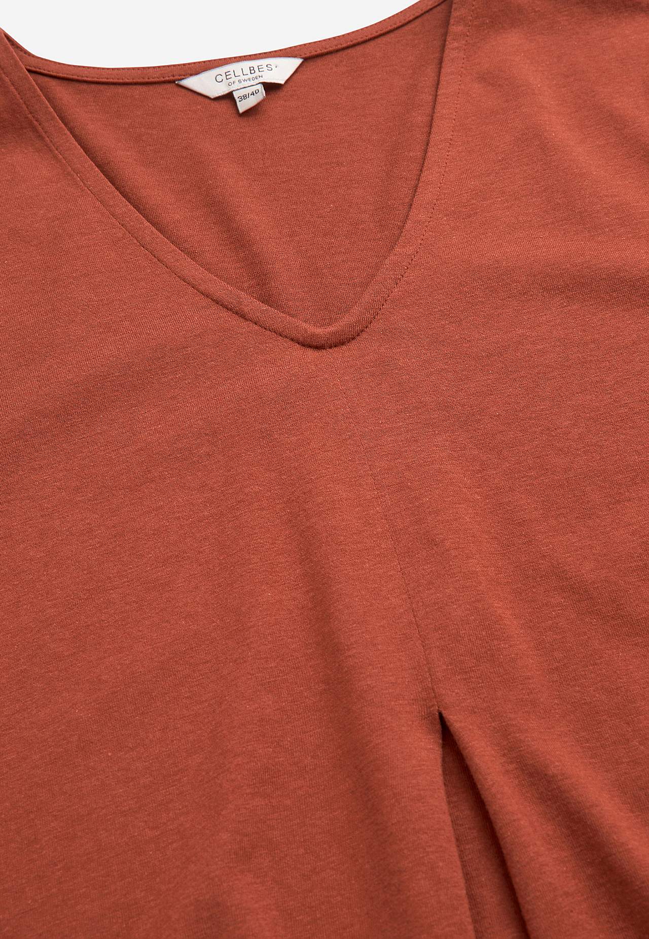 Jersey-Top mit einem V-Ausschnitt