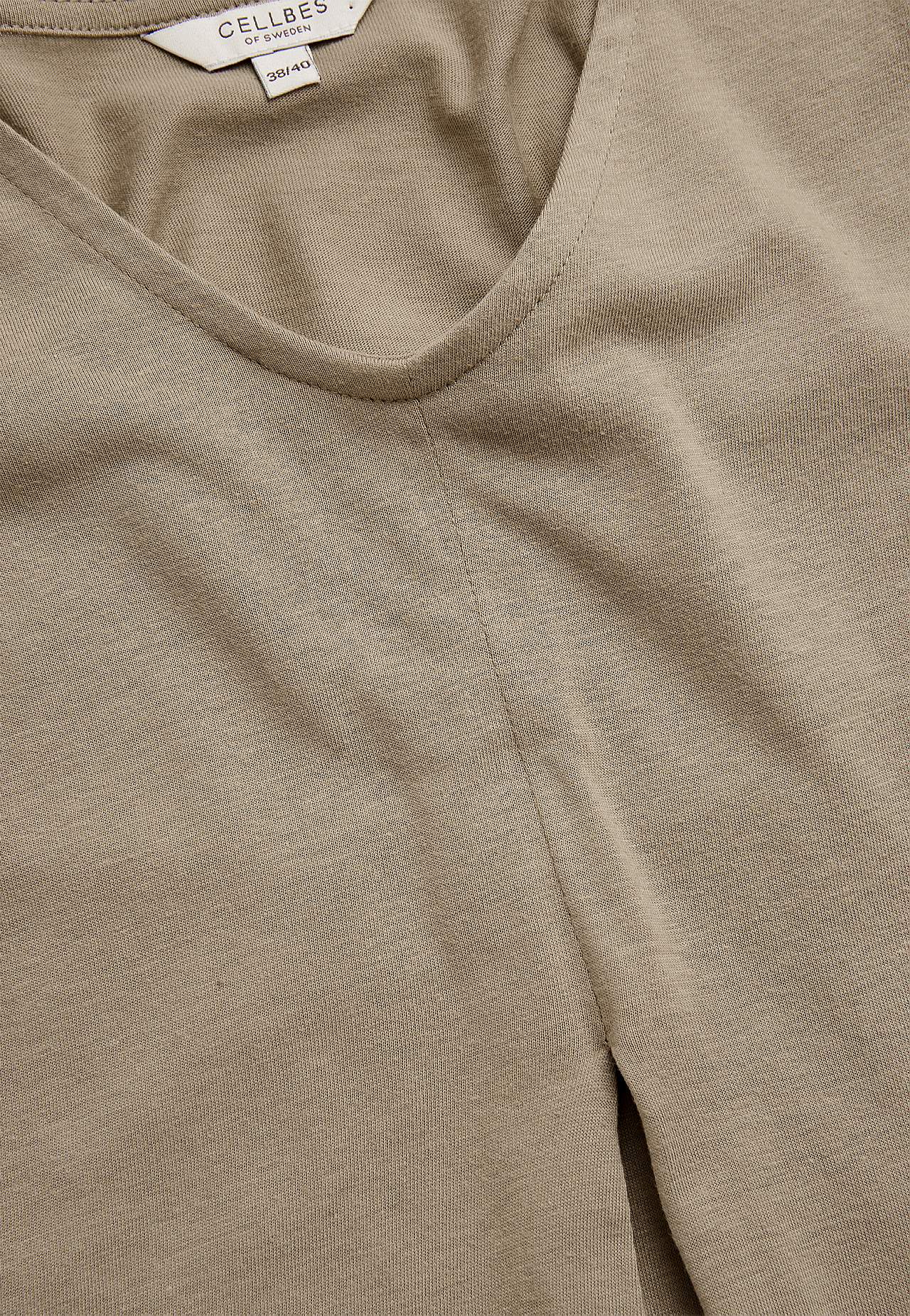 Jersey-Top mit einem V-Ausschnitt