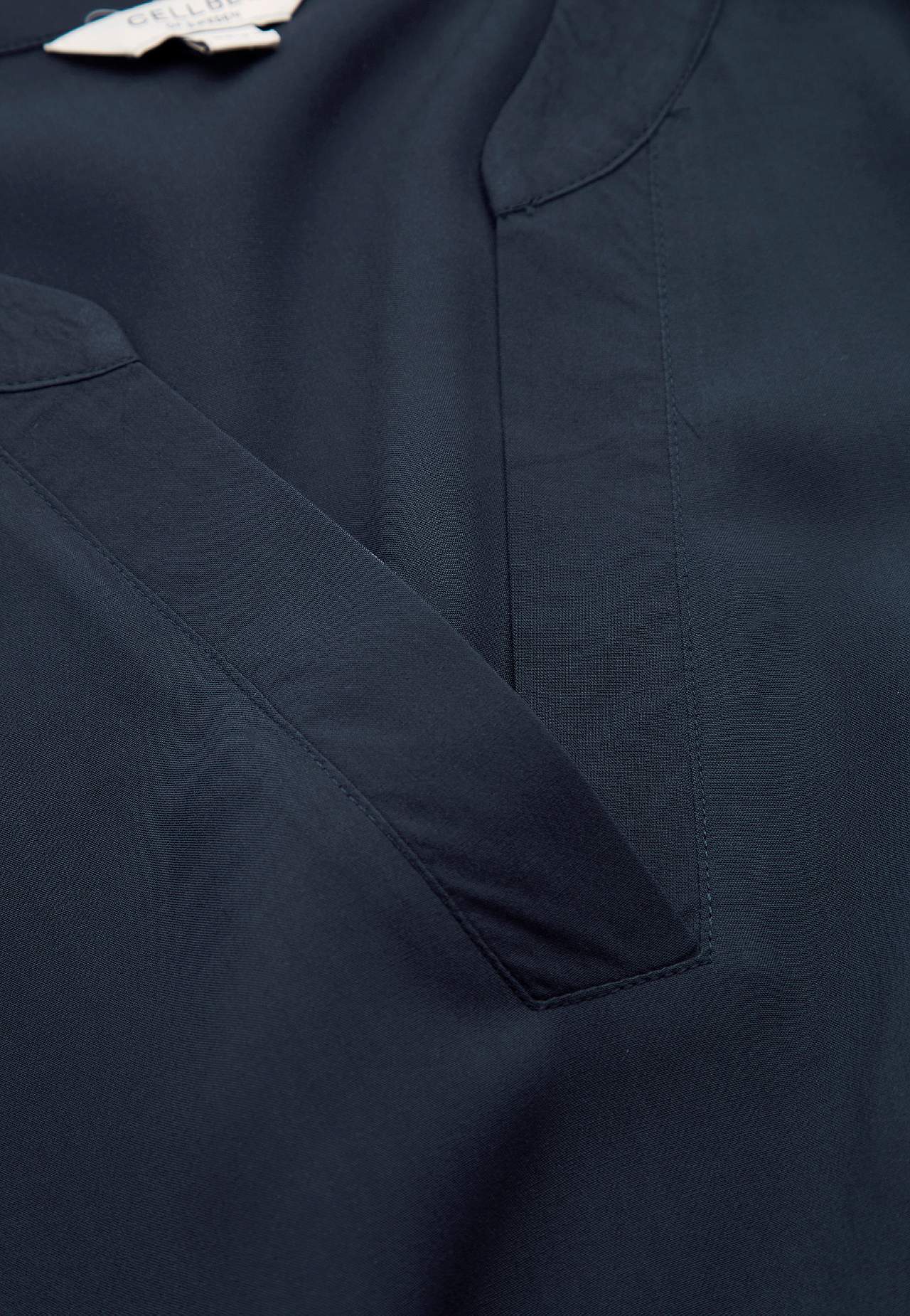 Kleid mit Volants