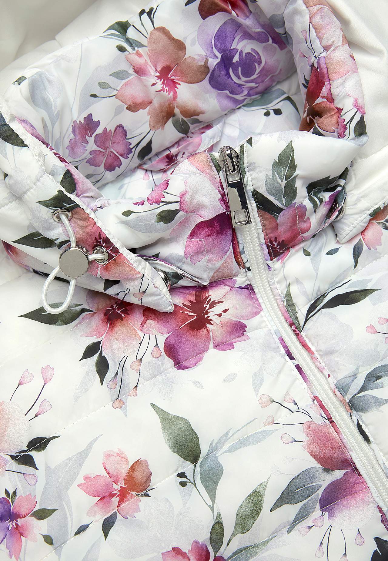 Blumige leichte Jacke