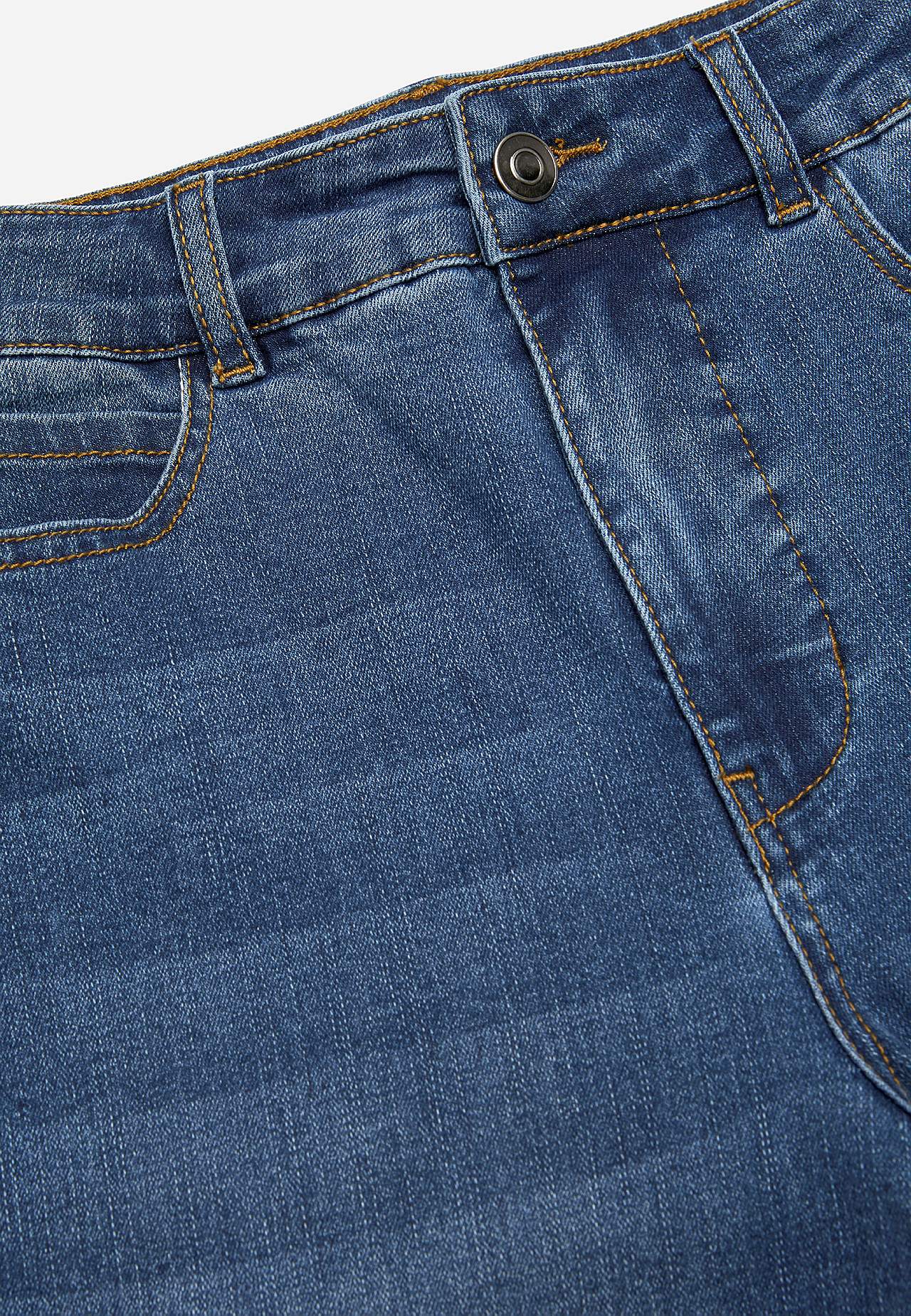 Elastische Knöcheljeans
