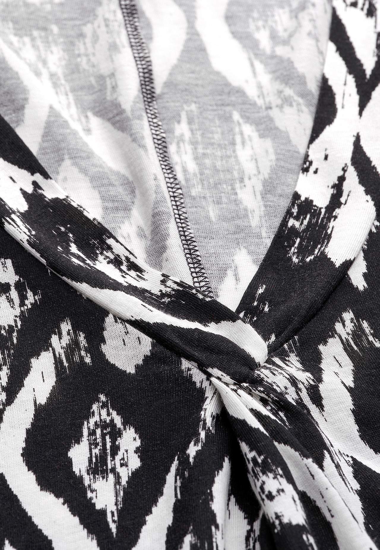 Ärmelloses Jerseykleid mit einem V-Ausschnitt