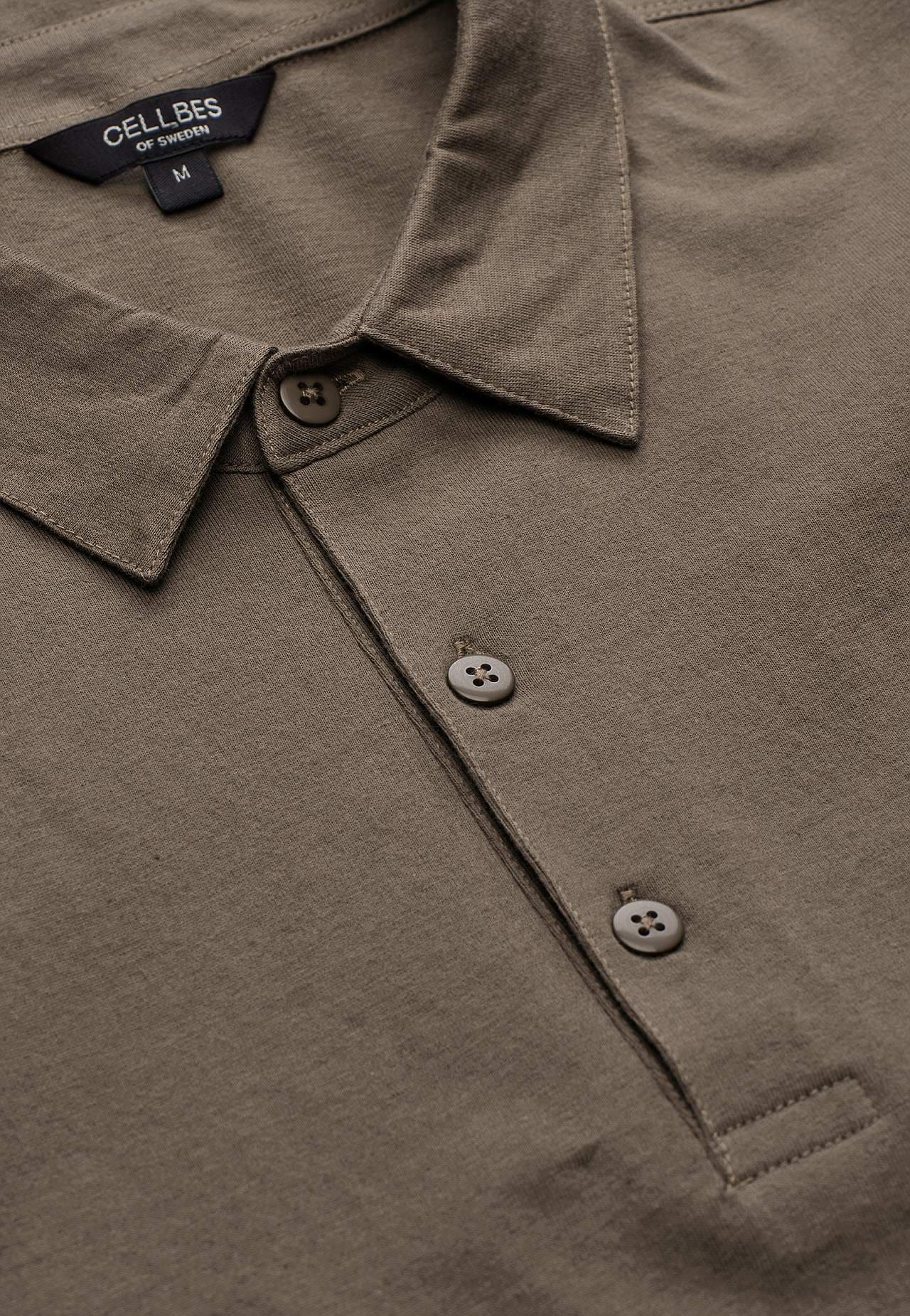 Pullover mit Kragen