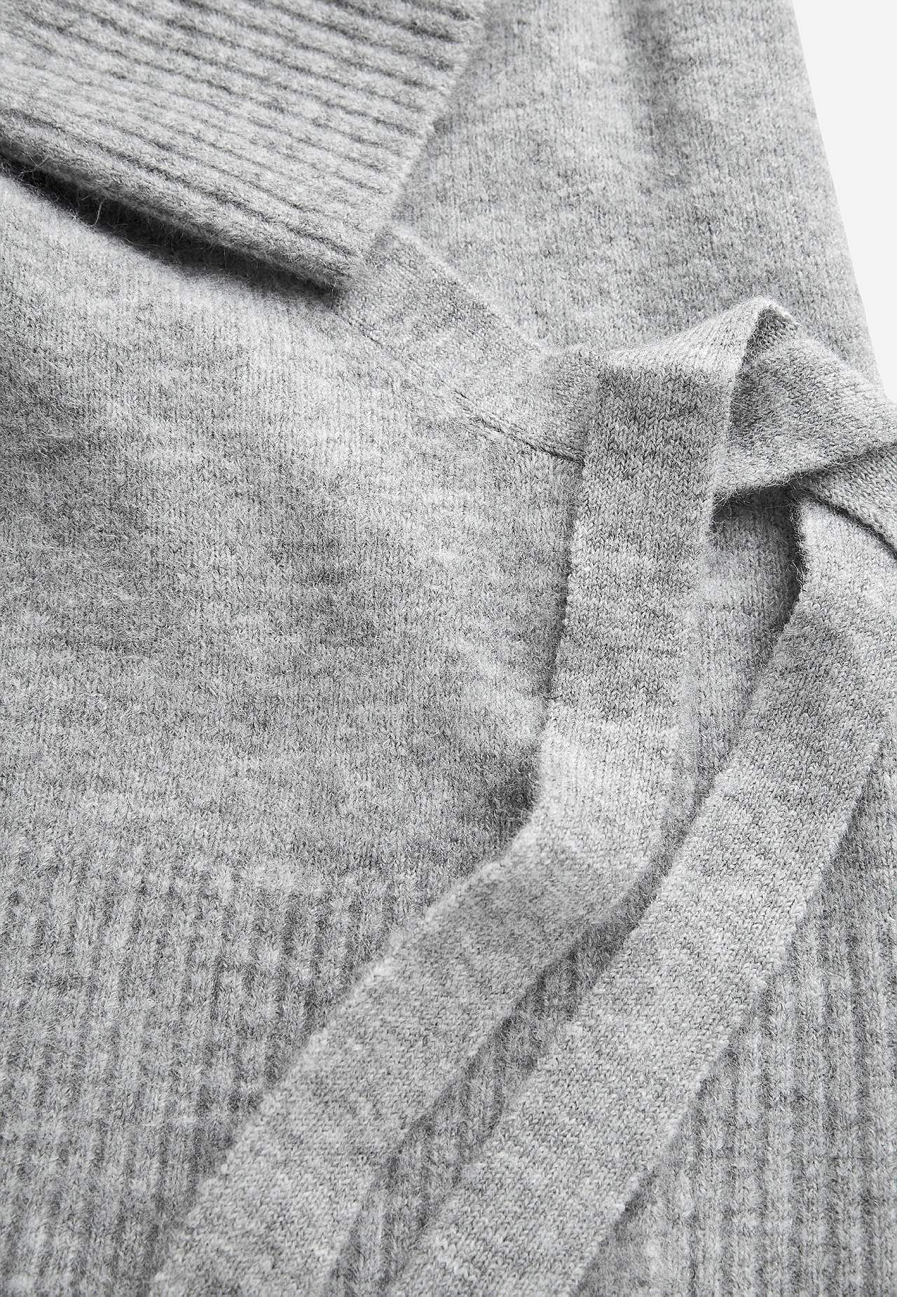 Gestrickter Cardigan mit Wickel-Design