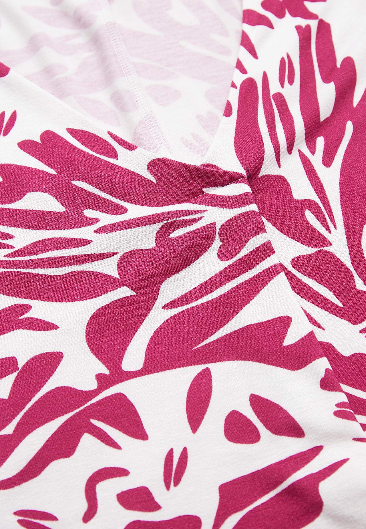 Jersey-Top mit einem V-Ausschnitt