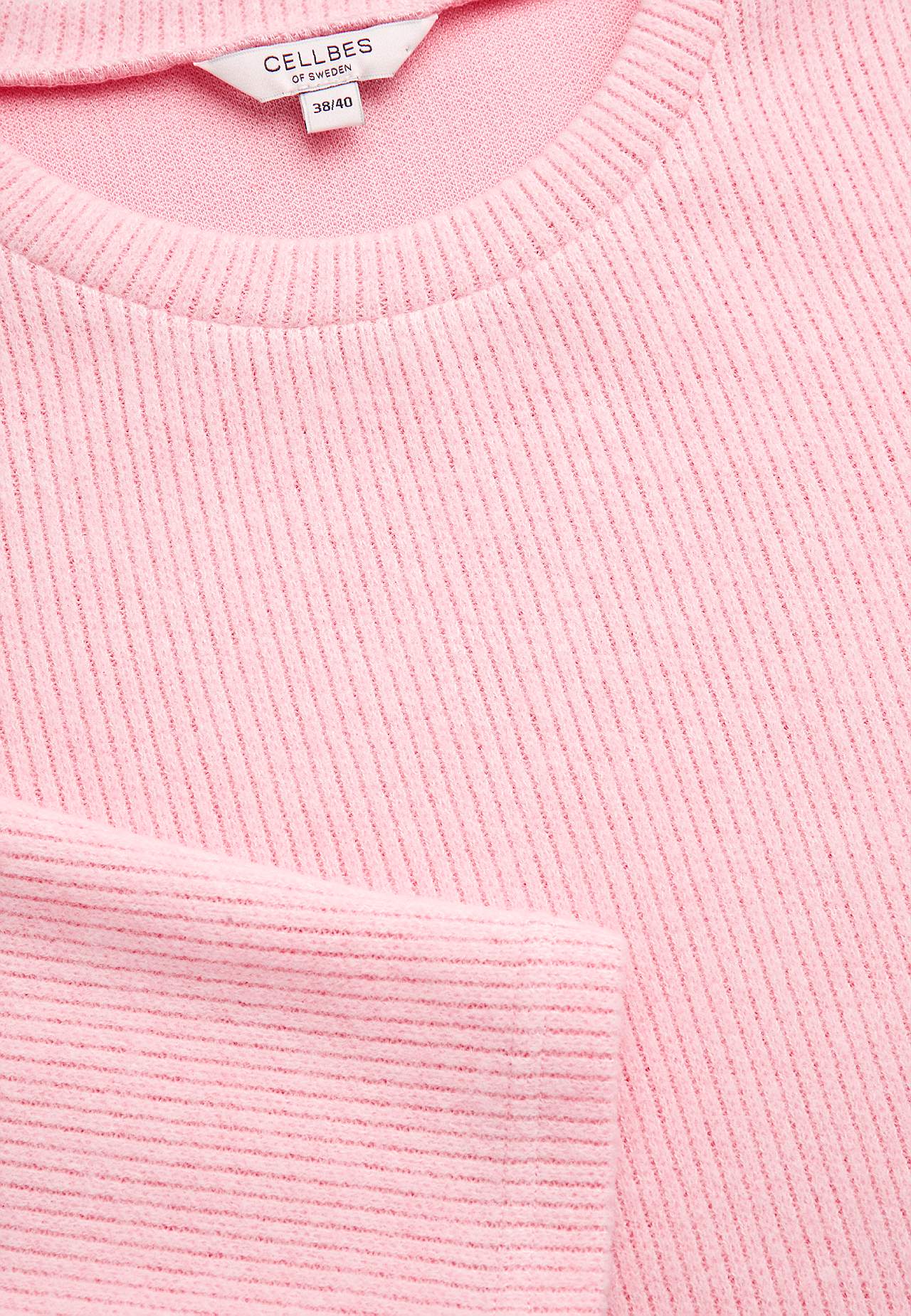 Super weicher Pullover mit Schlitzen