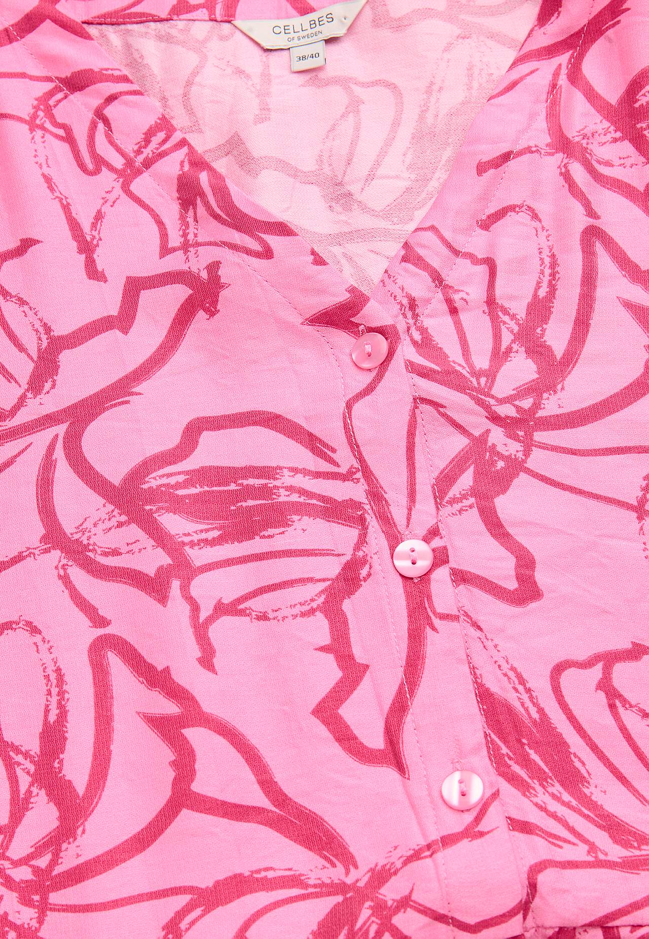 Gewebtes Kleid mit Knöpfen