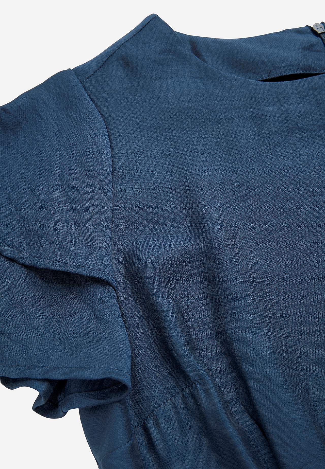 Kleid mit Rüschen mit Schmetterlingsärmeln