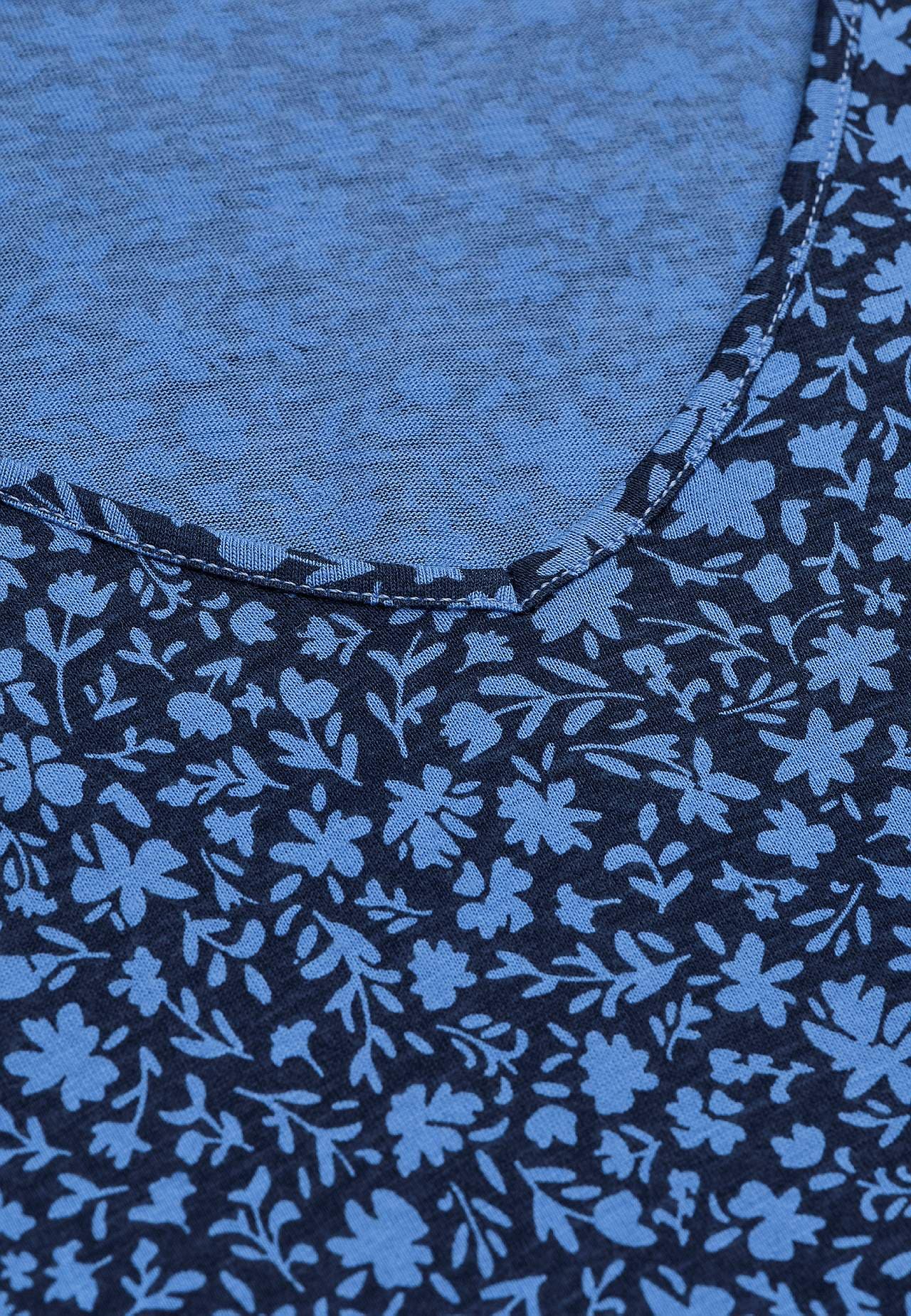 Jersey-Tunika mit kleinen Blumen
