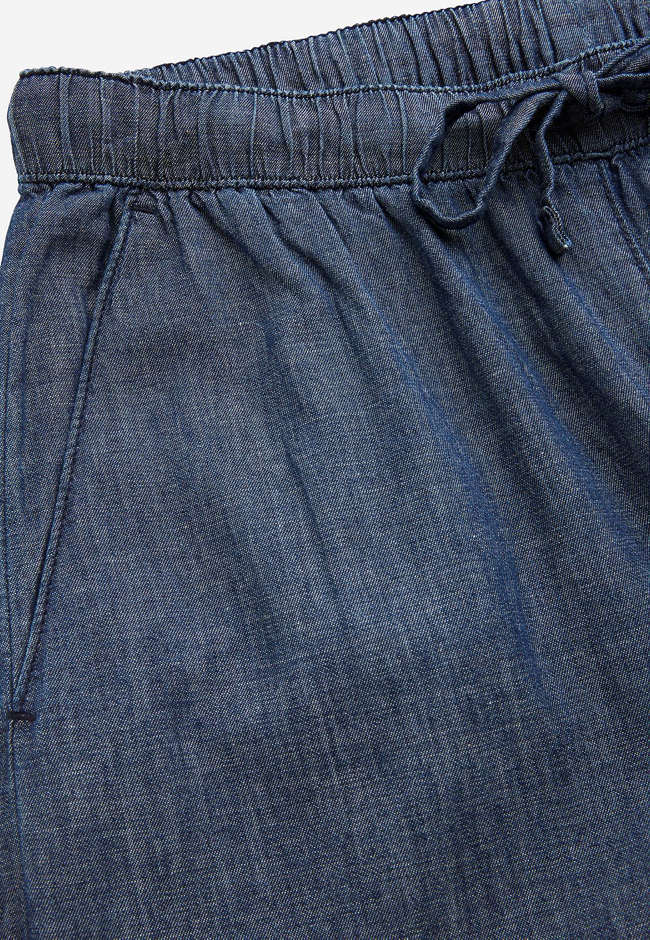 Hose aus Denim mit breiten Beinen