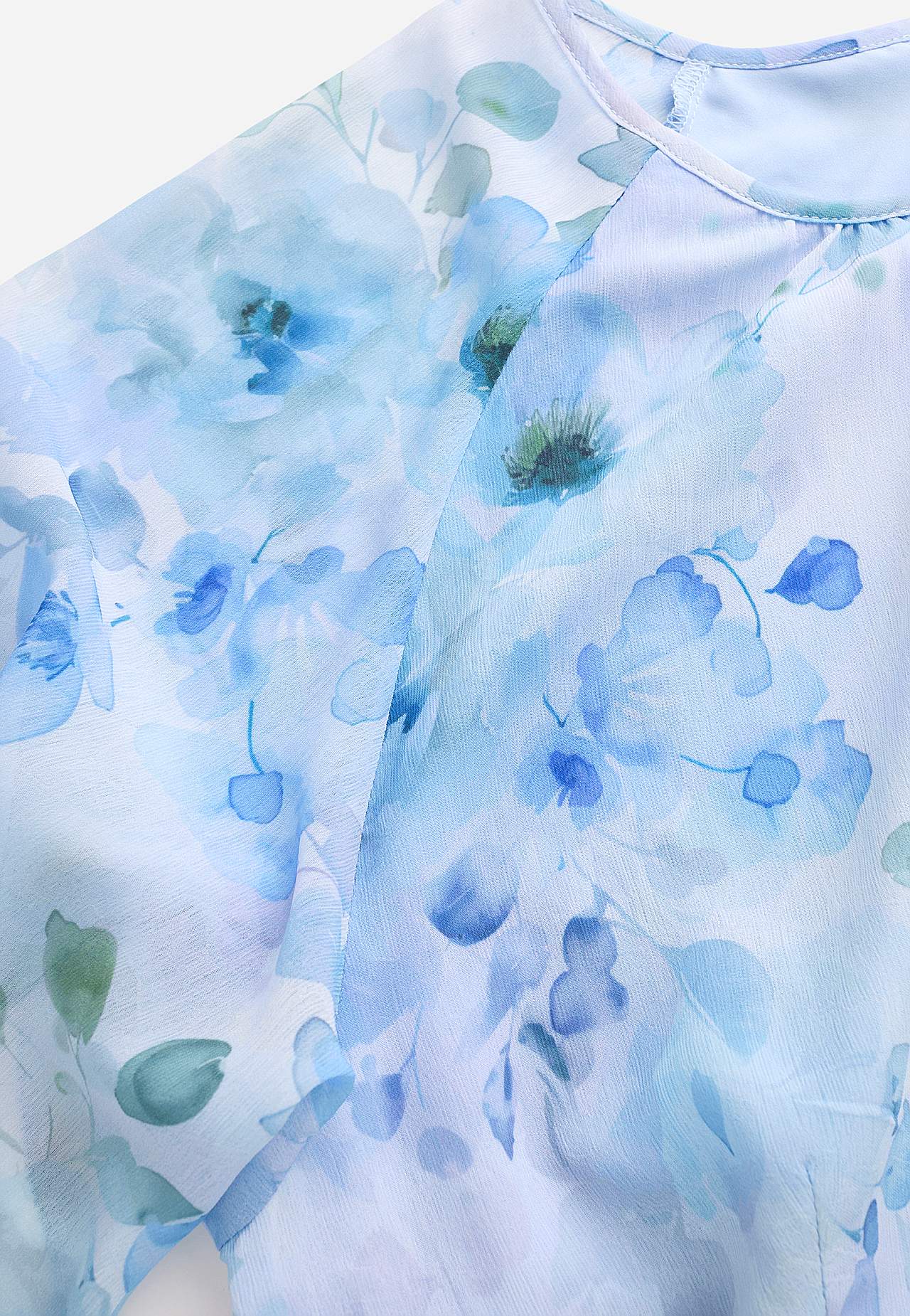 Blumiges Chiffon-Kleid