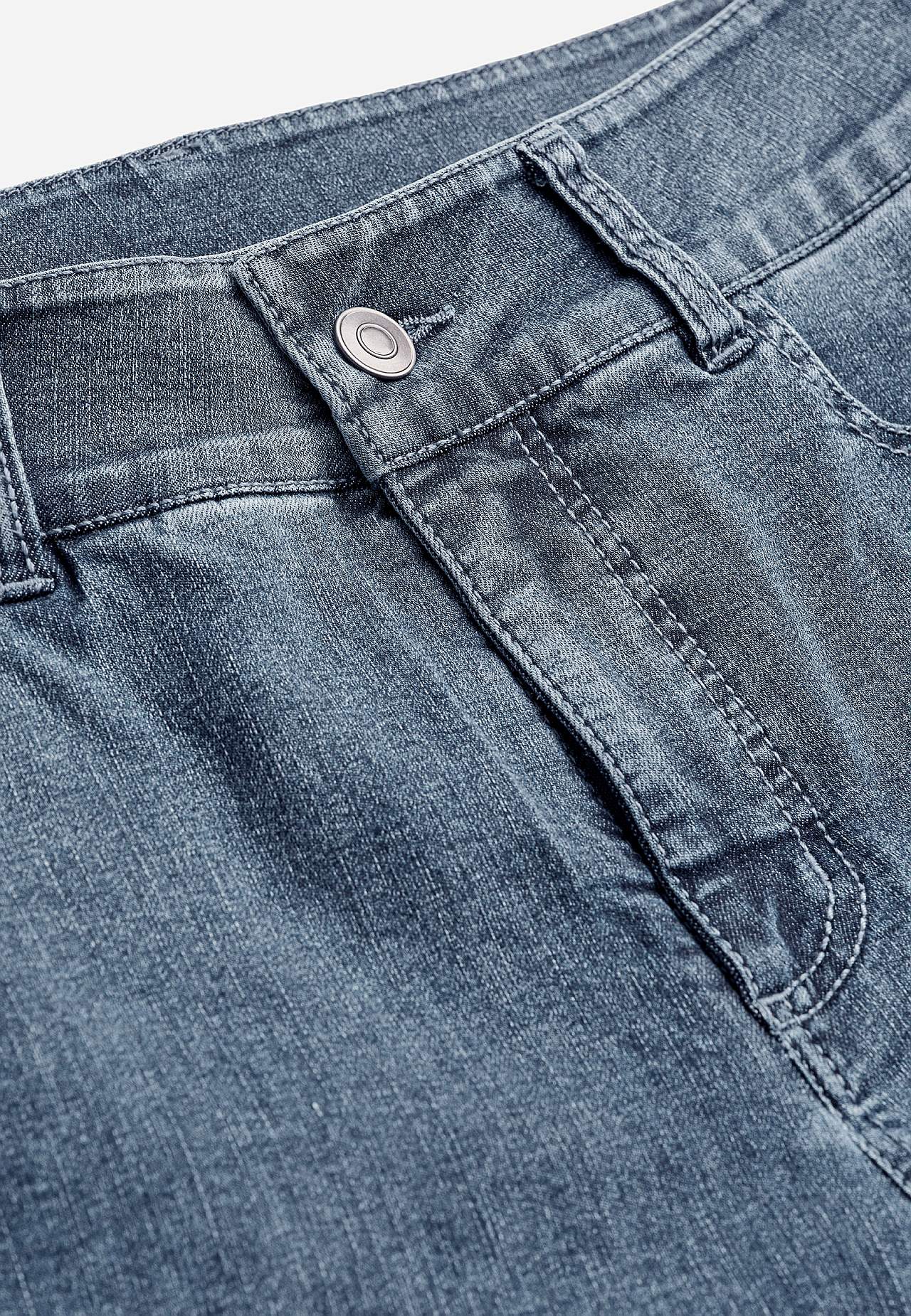 Gerade Jeans aus superstretch Denim