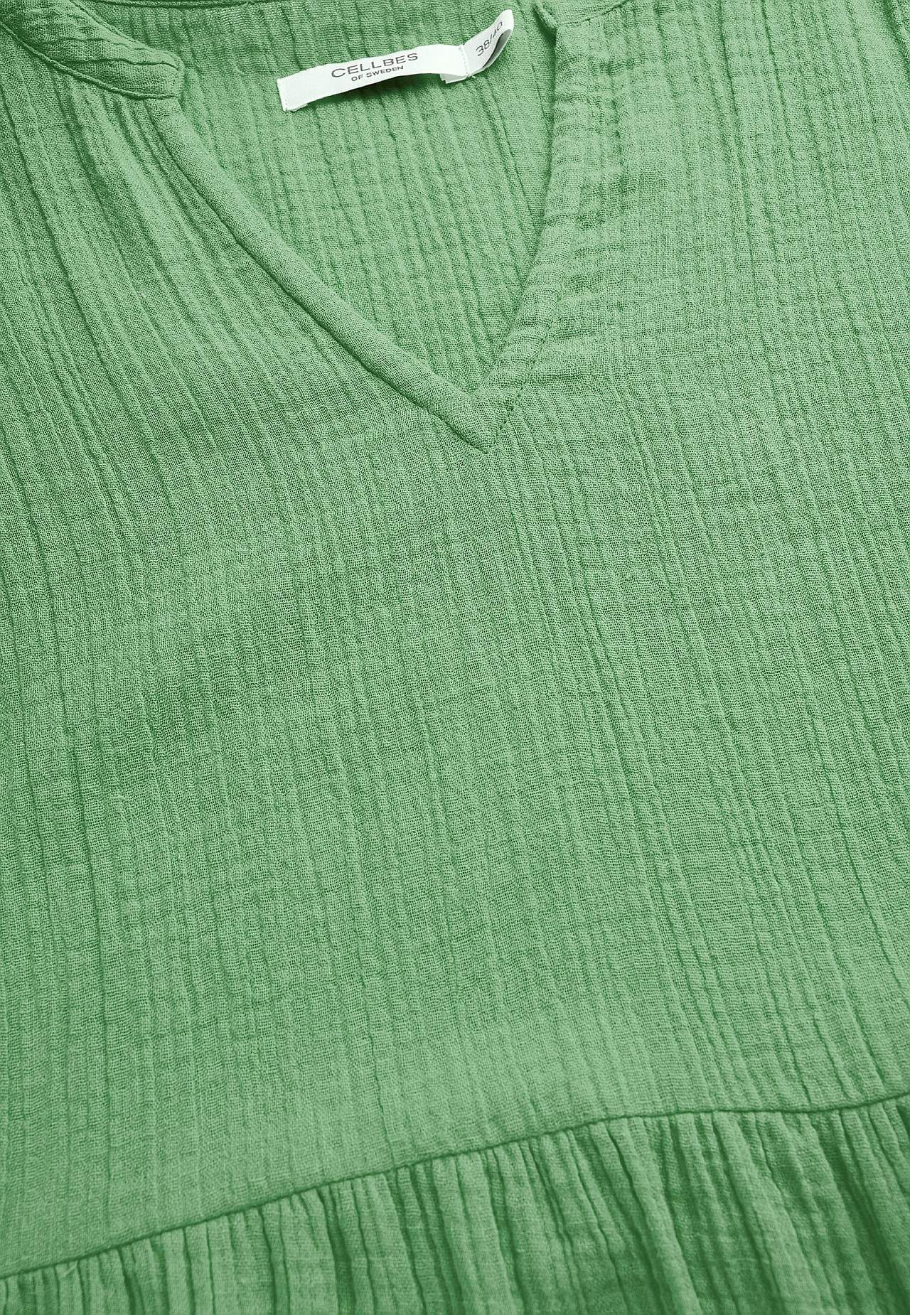 Kleid aus zerknitterter Baumwolle