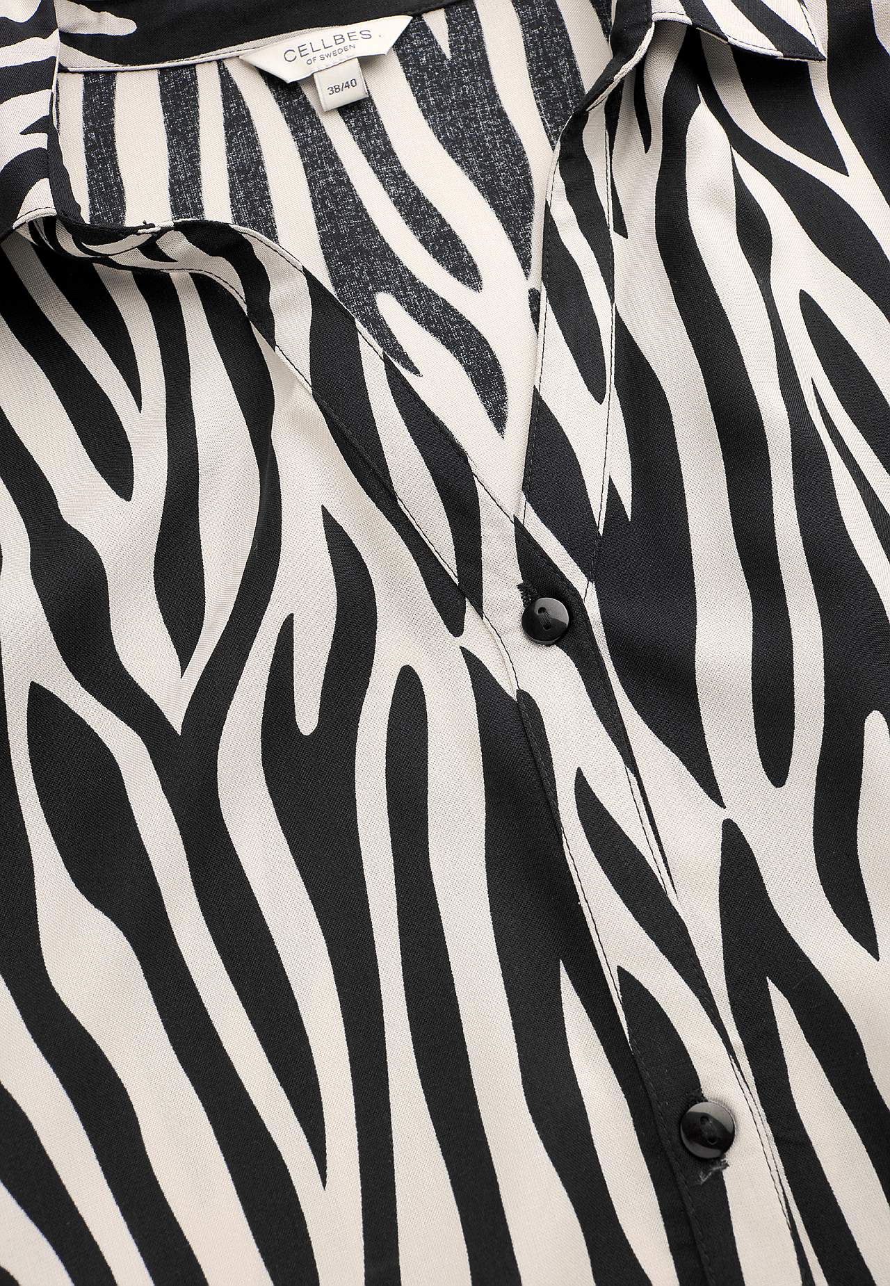 Gewebtes Kleid mit Taschen