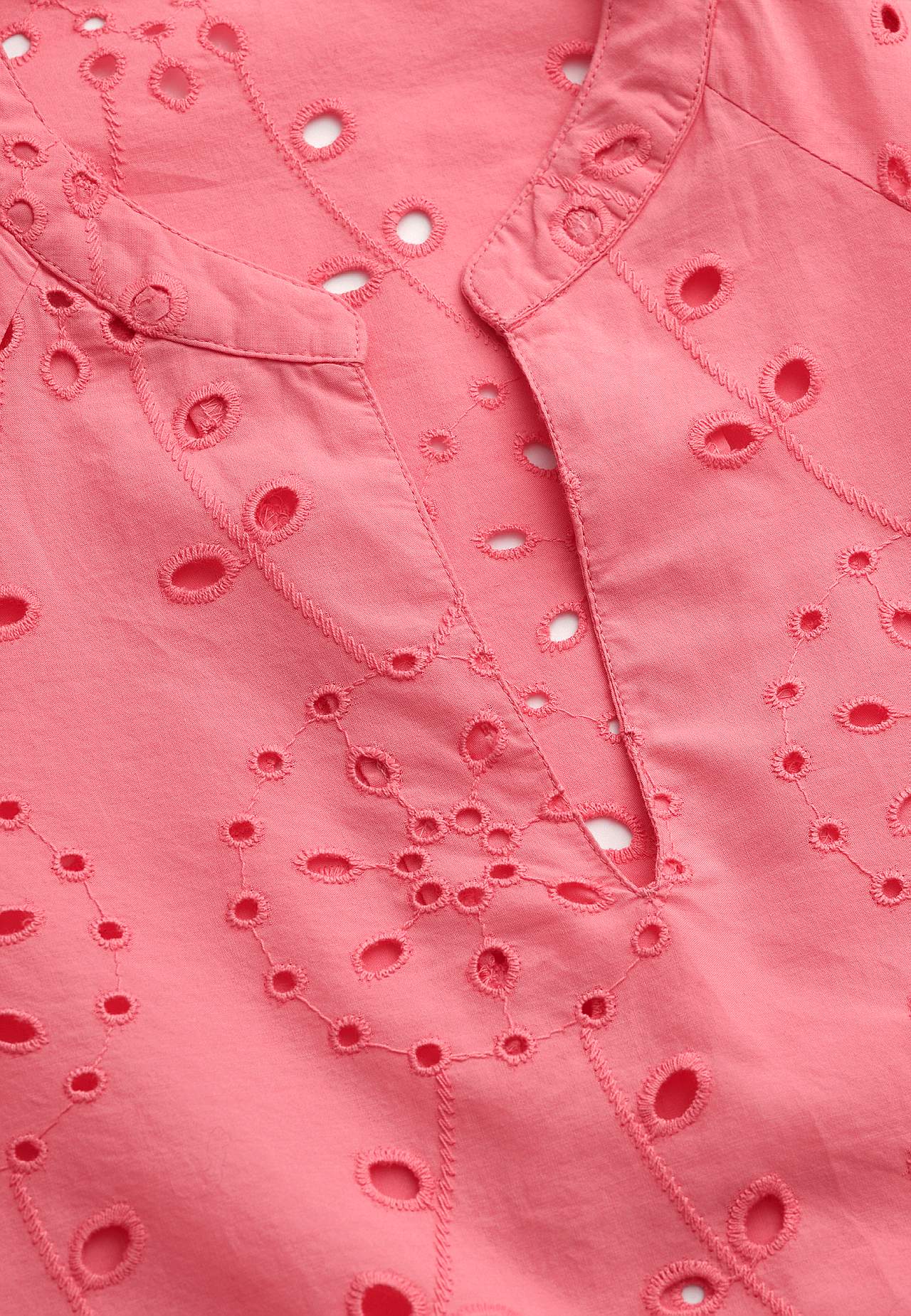 Bluse mit Stickerei