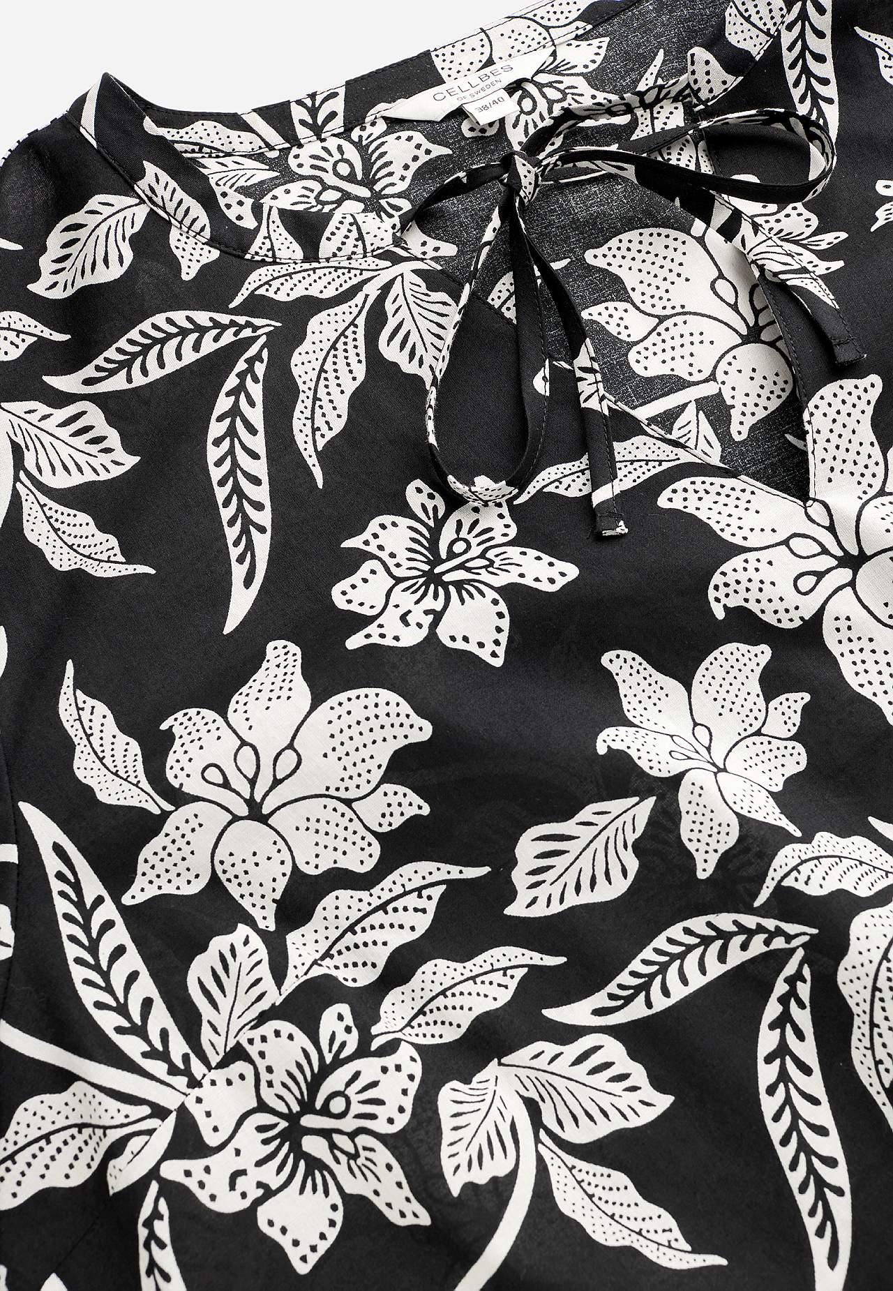 Gewebte, gemusterte Bluse
