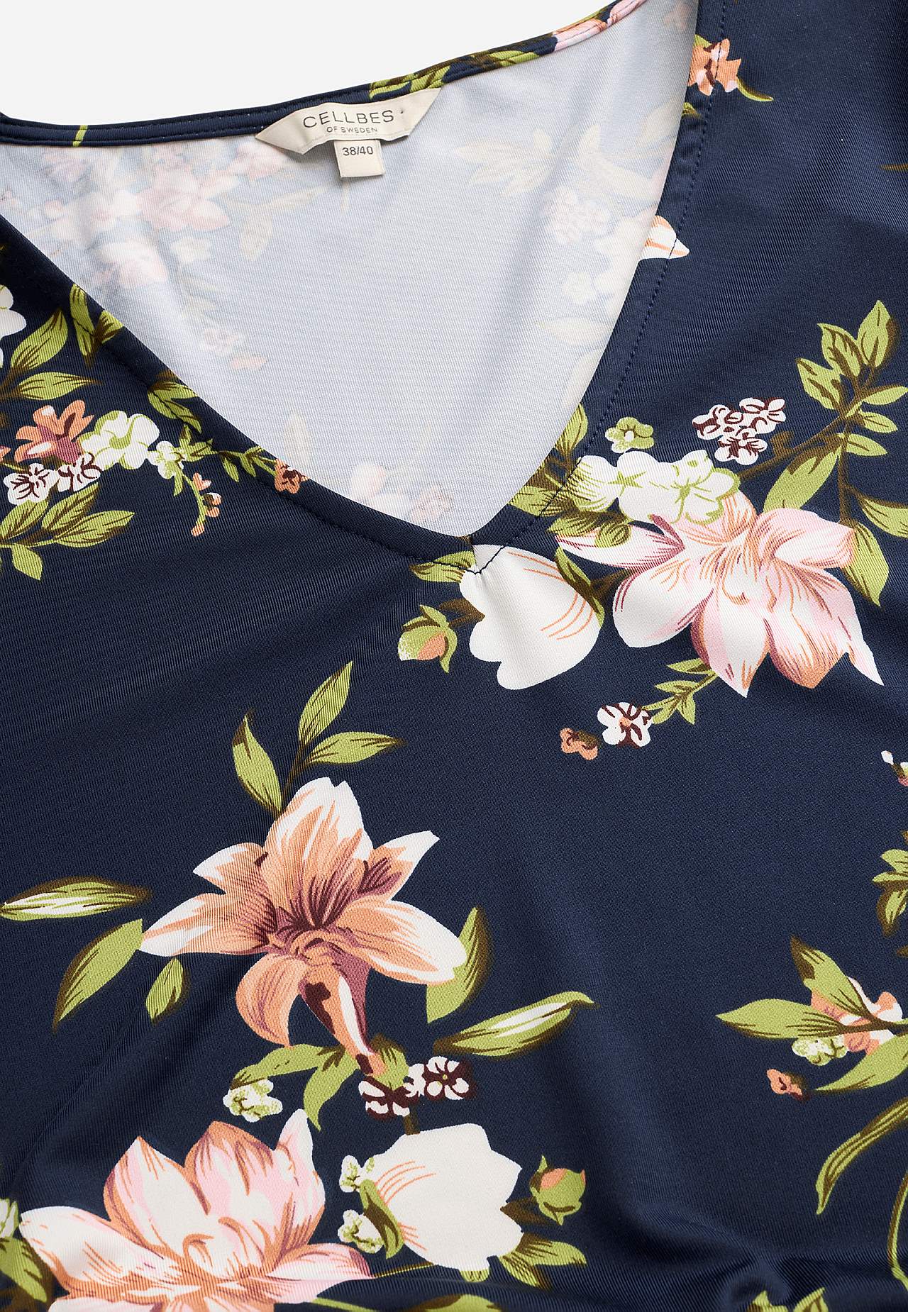 Jerseykleid mit einem Blumen-Muster