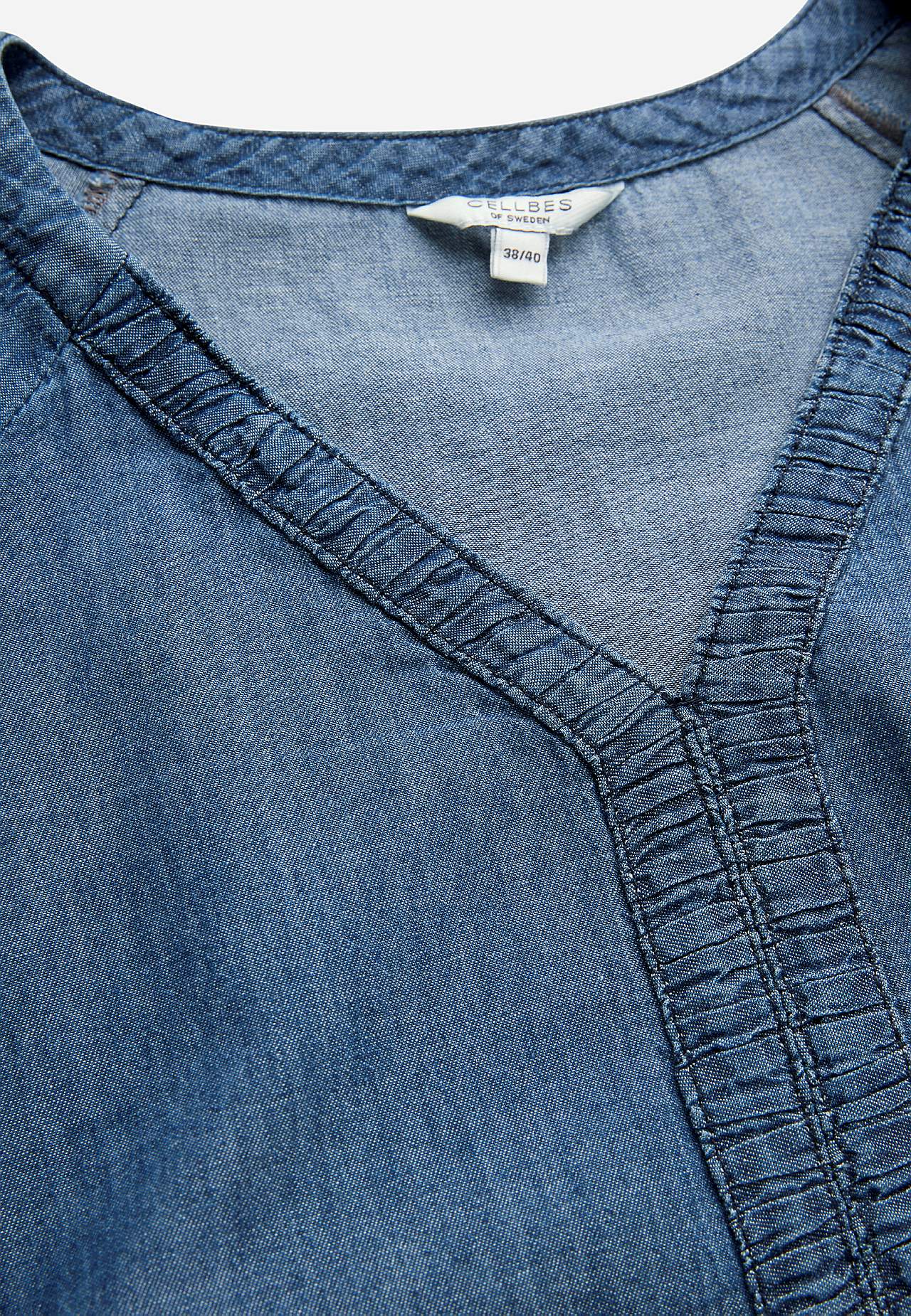 Jeanskleid mit Puffärmeln