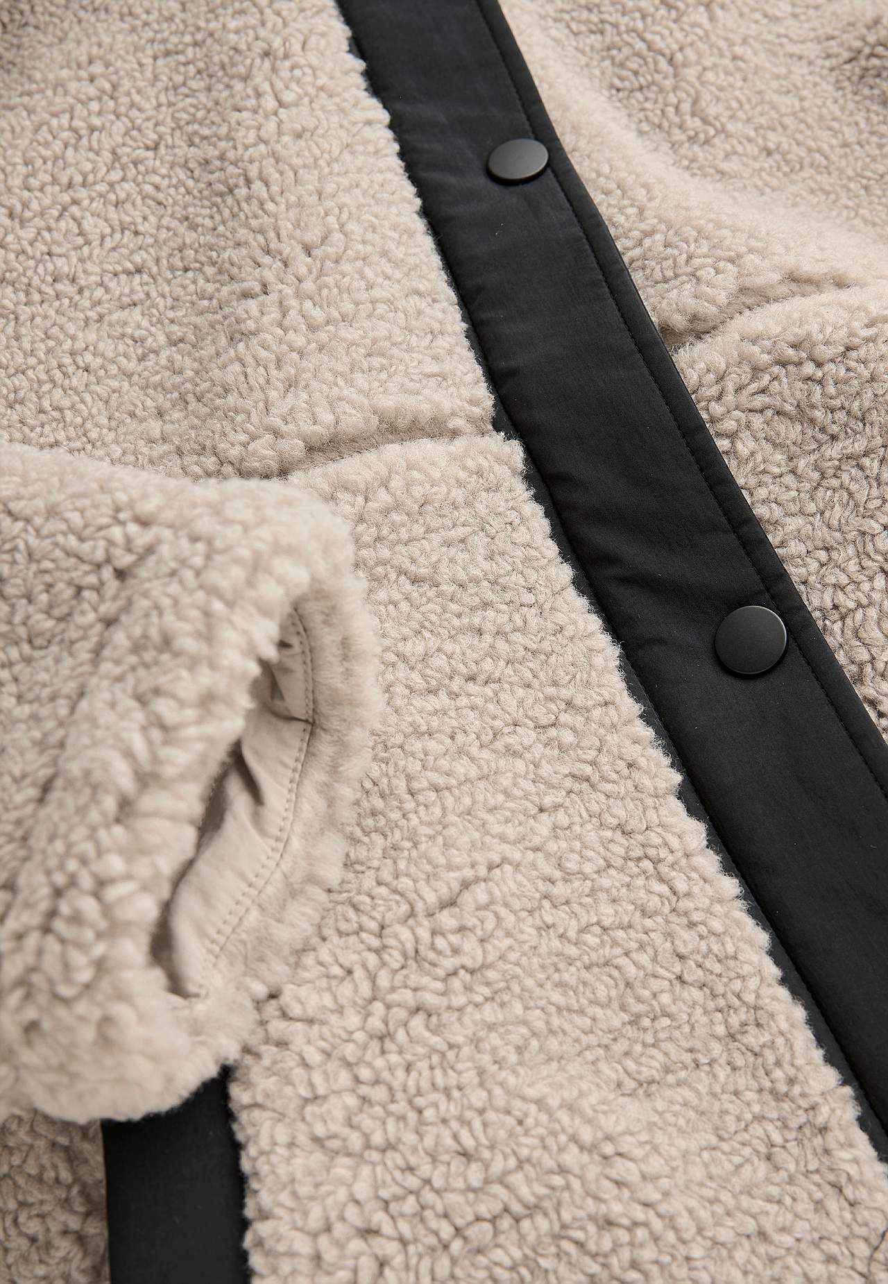 Fleecejacke mit Kapuze