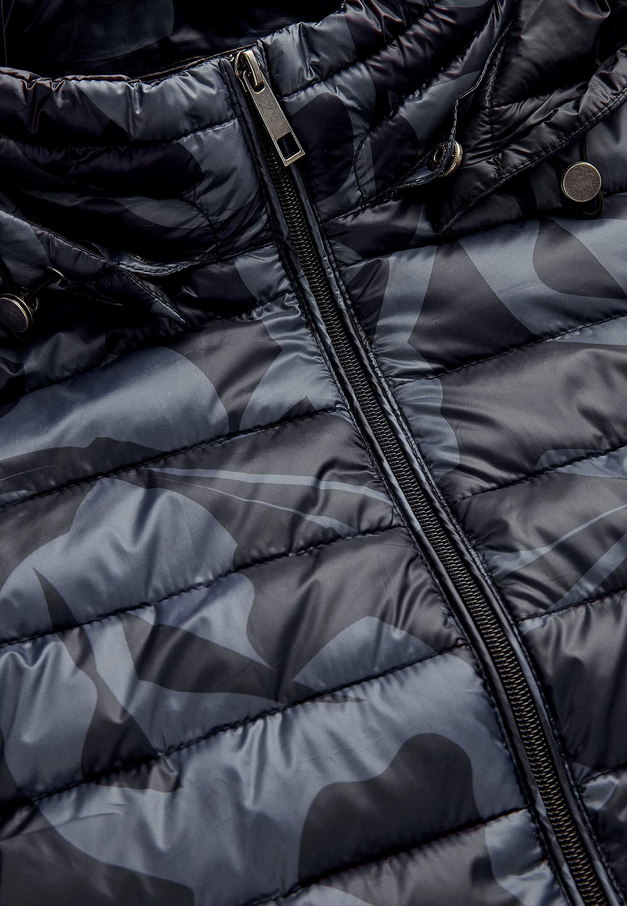 Gesteppte, gemusterte leichte Jacke