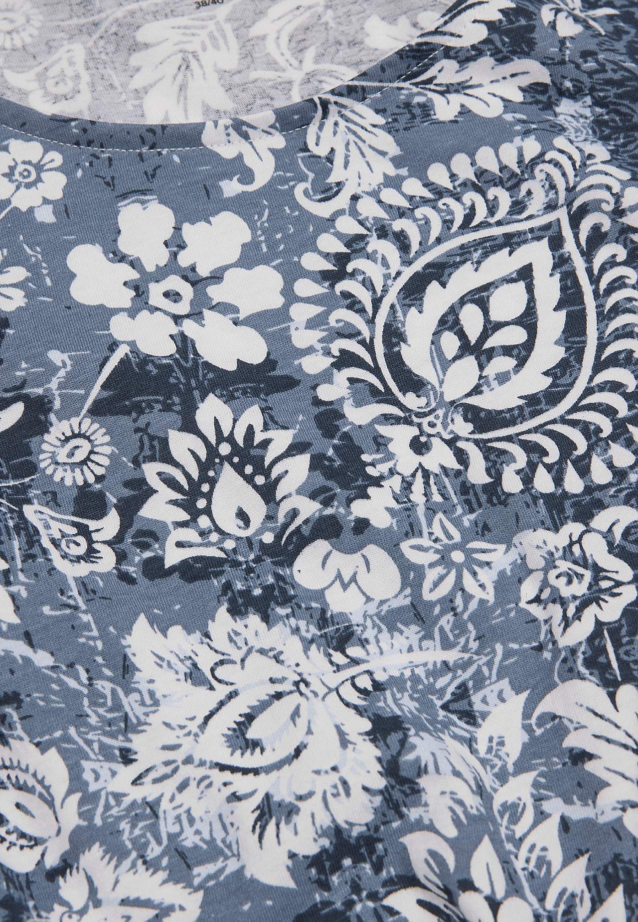 Gemustertes Nachtkleid