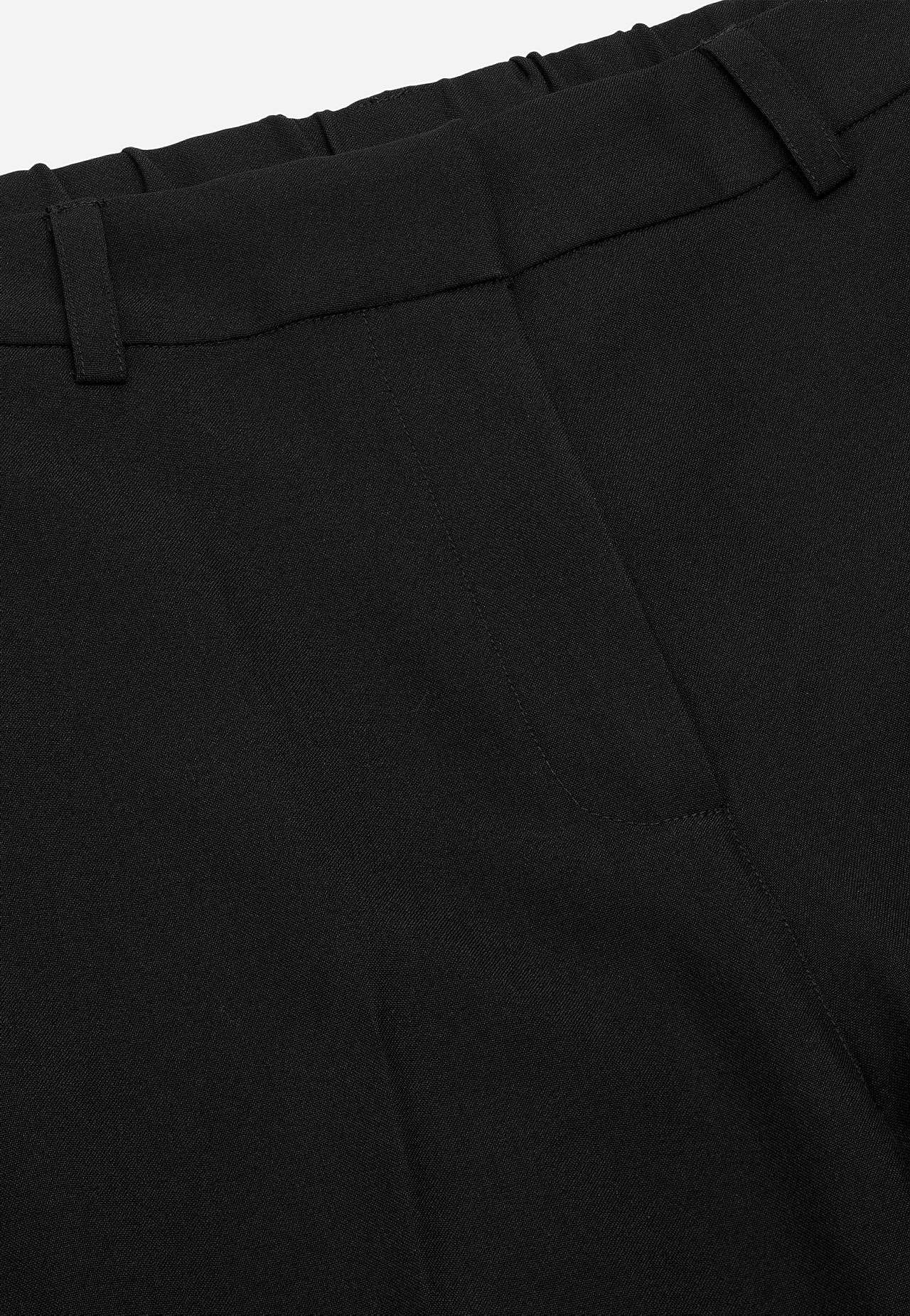 Knöchelhose mit Knitterfalte