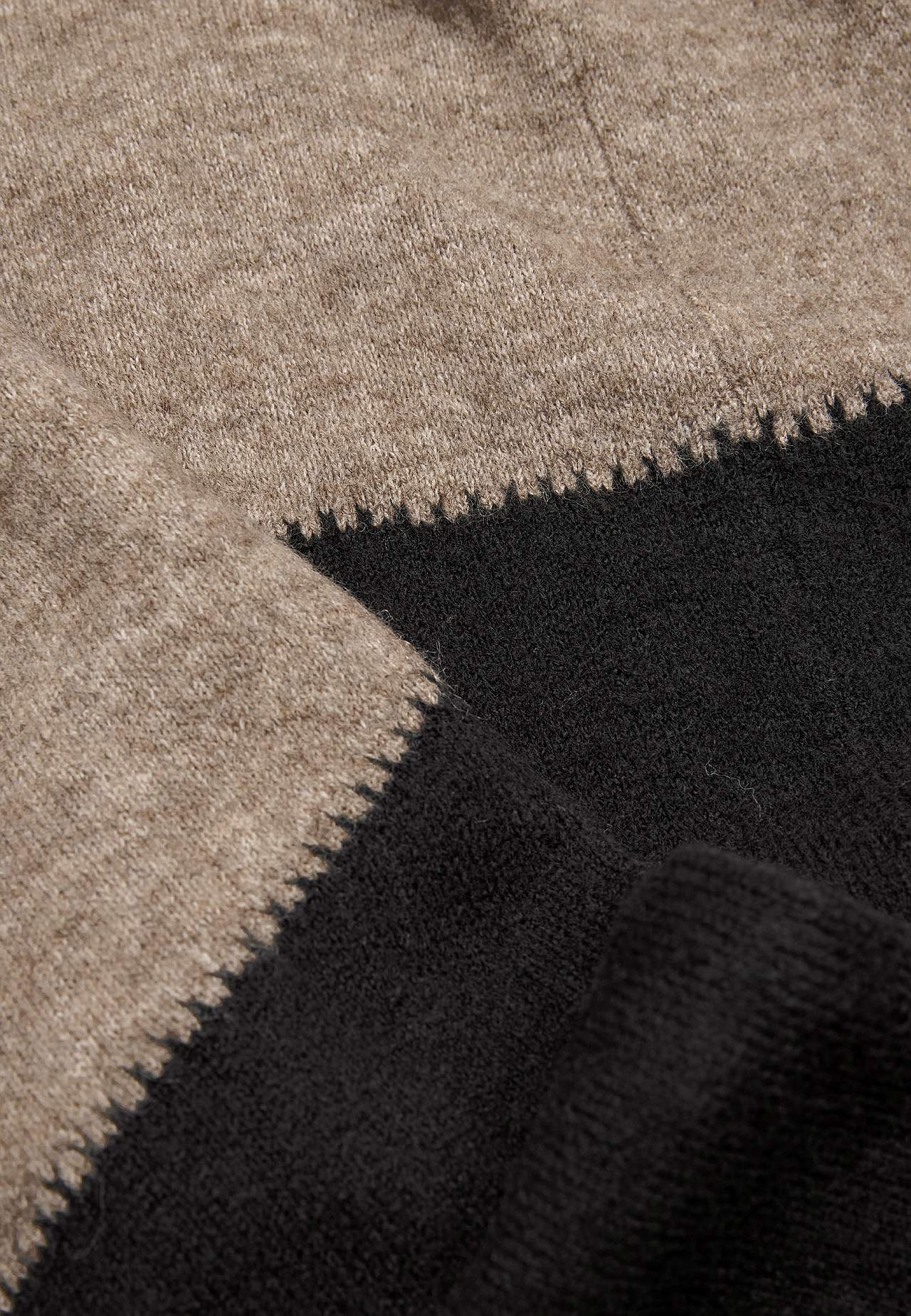 Langes Strickkleid