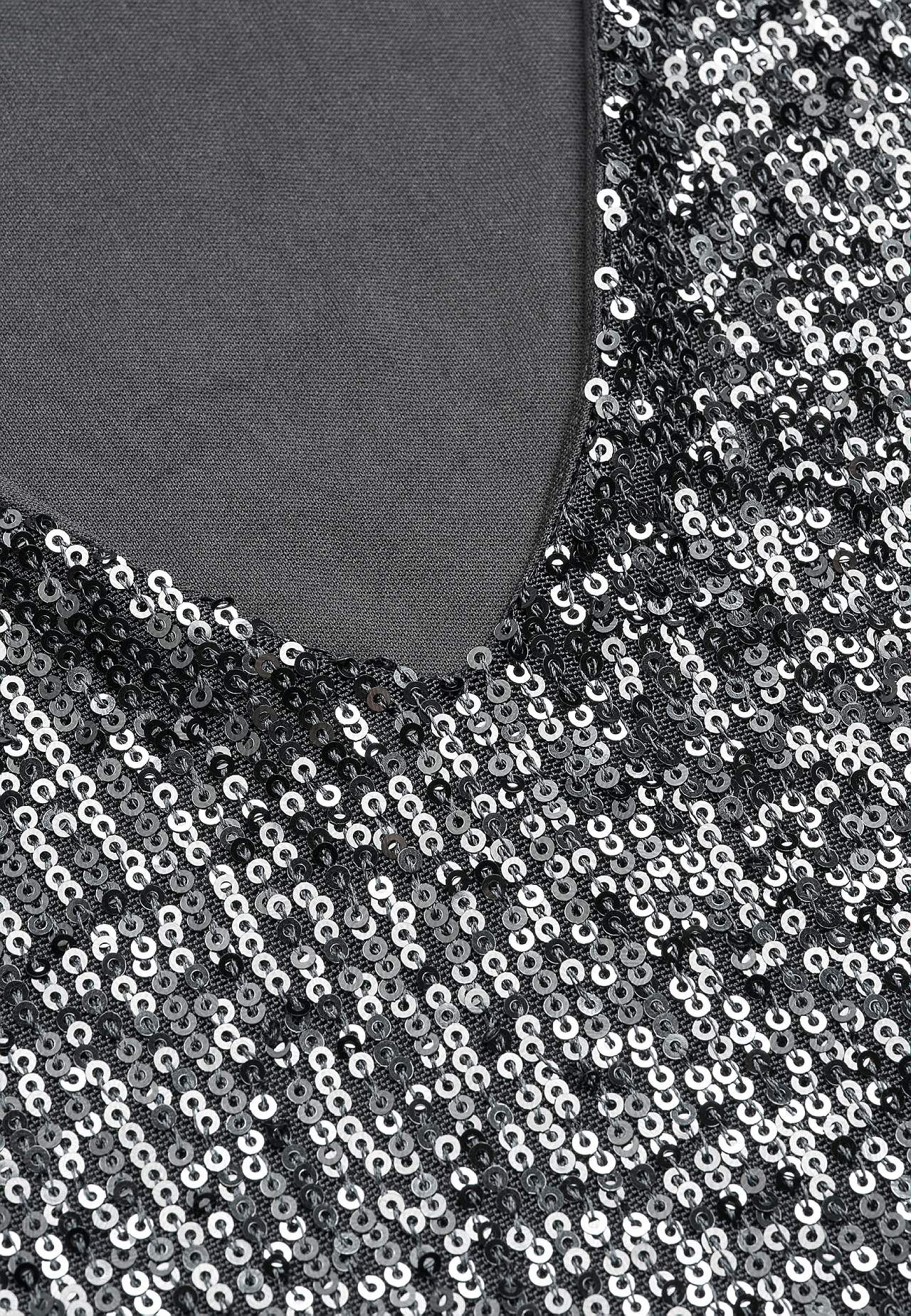 Paillettenkleid mit einem V-Ausschnitt