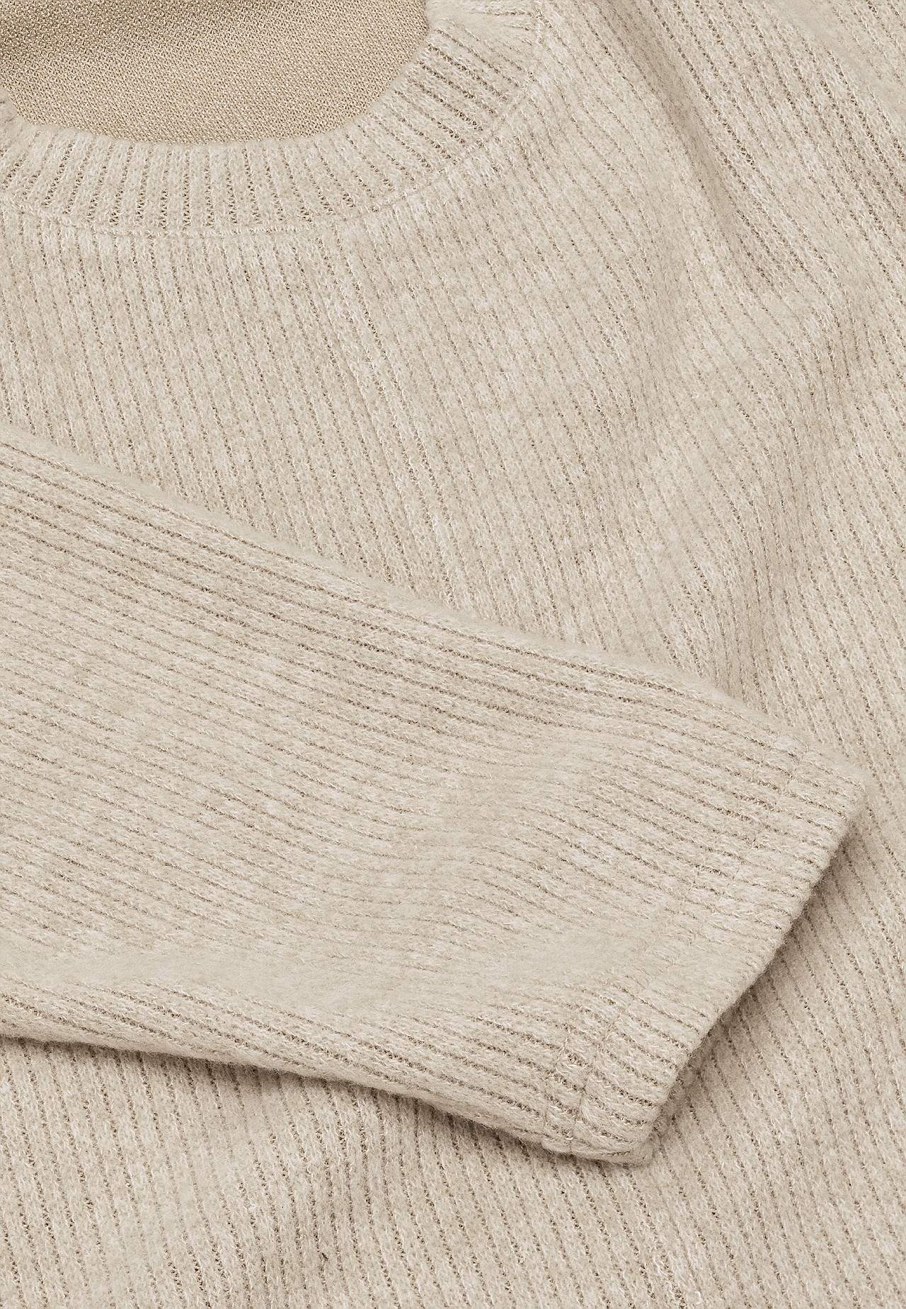 Super weicher Pullover mit dekorativer Mittelnaht Beata