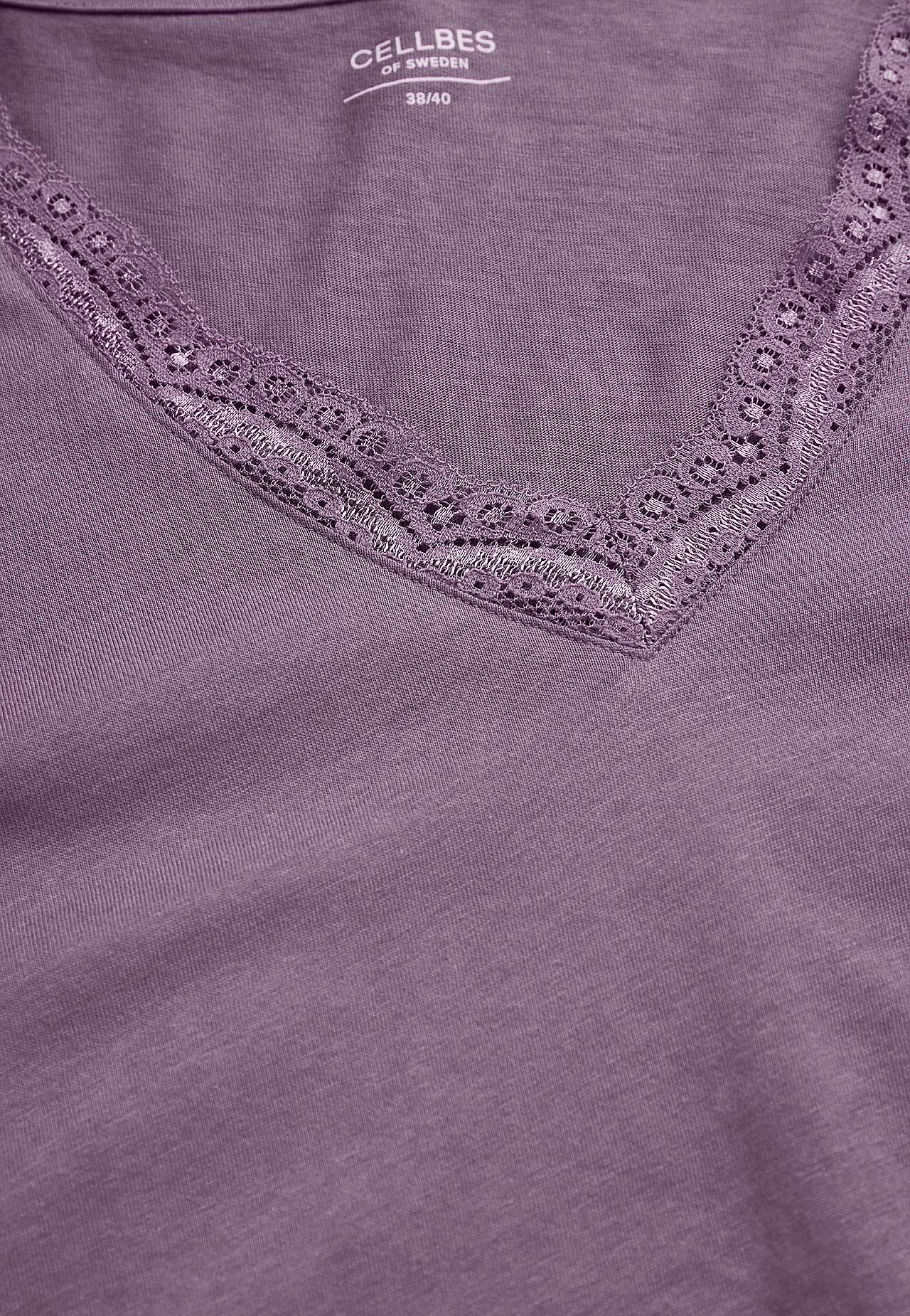 Langes Nachtkleid mit Spitzenborte