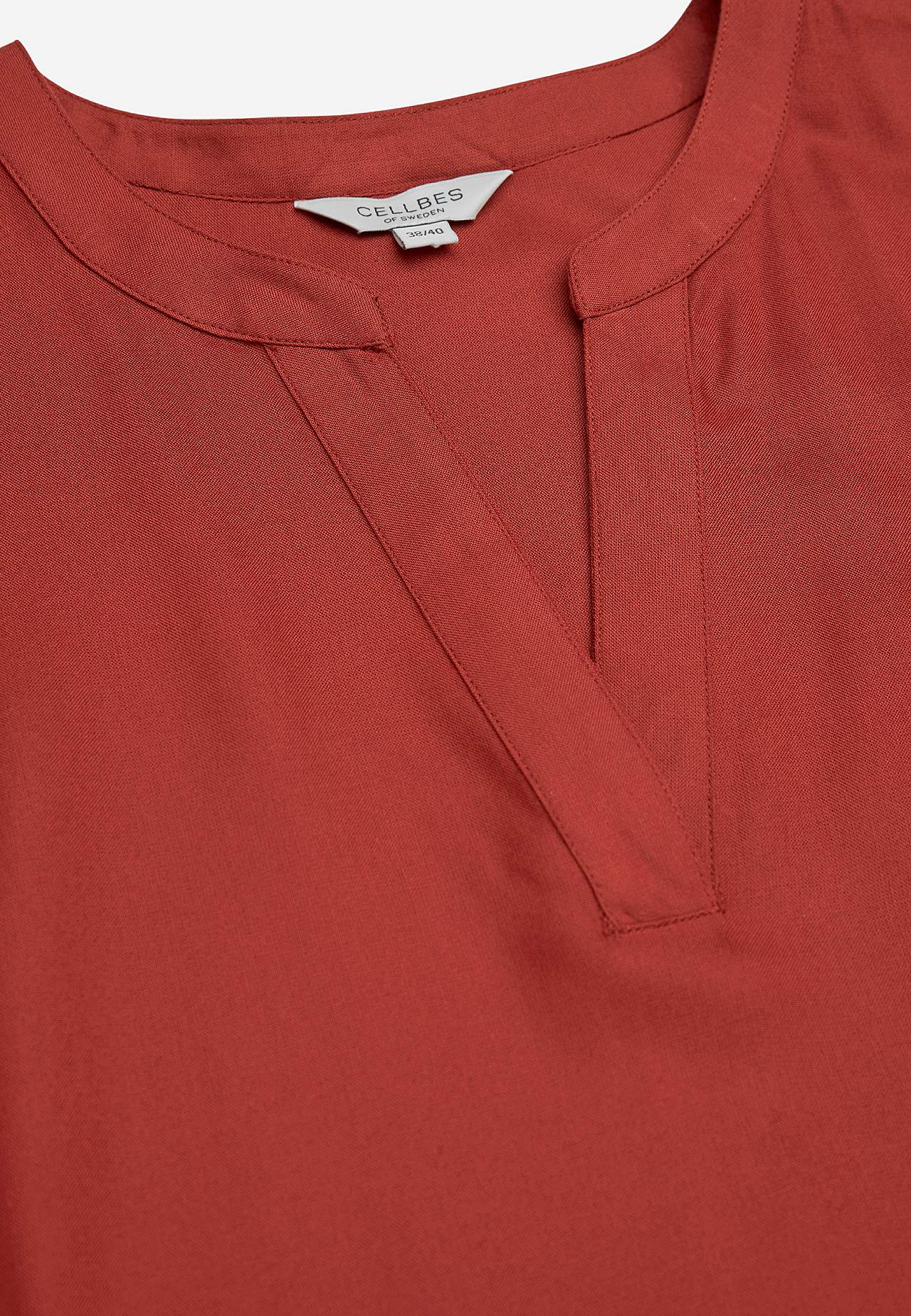 Viskosekleid mit Volant