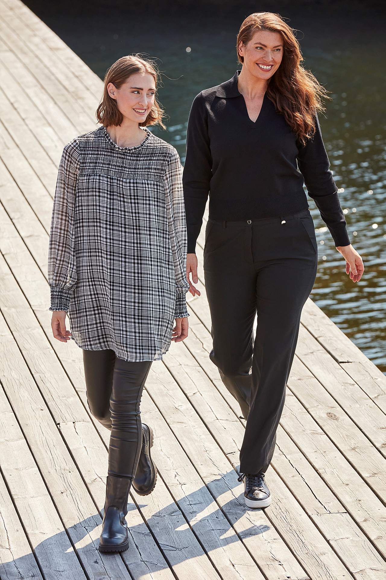 Weicher, gestrickter Pullover mit Kragen