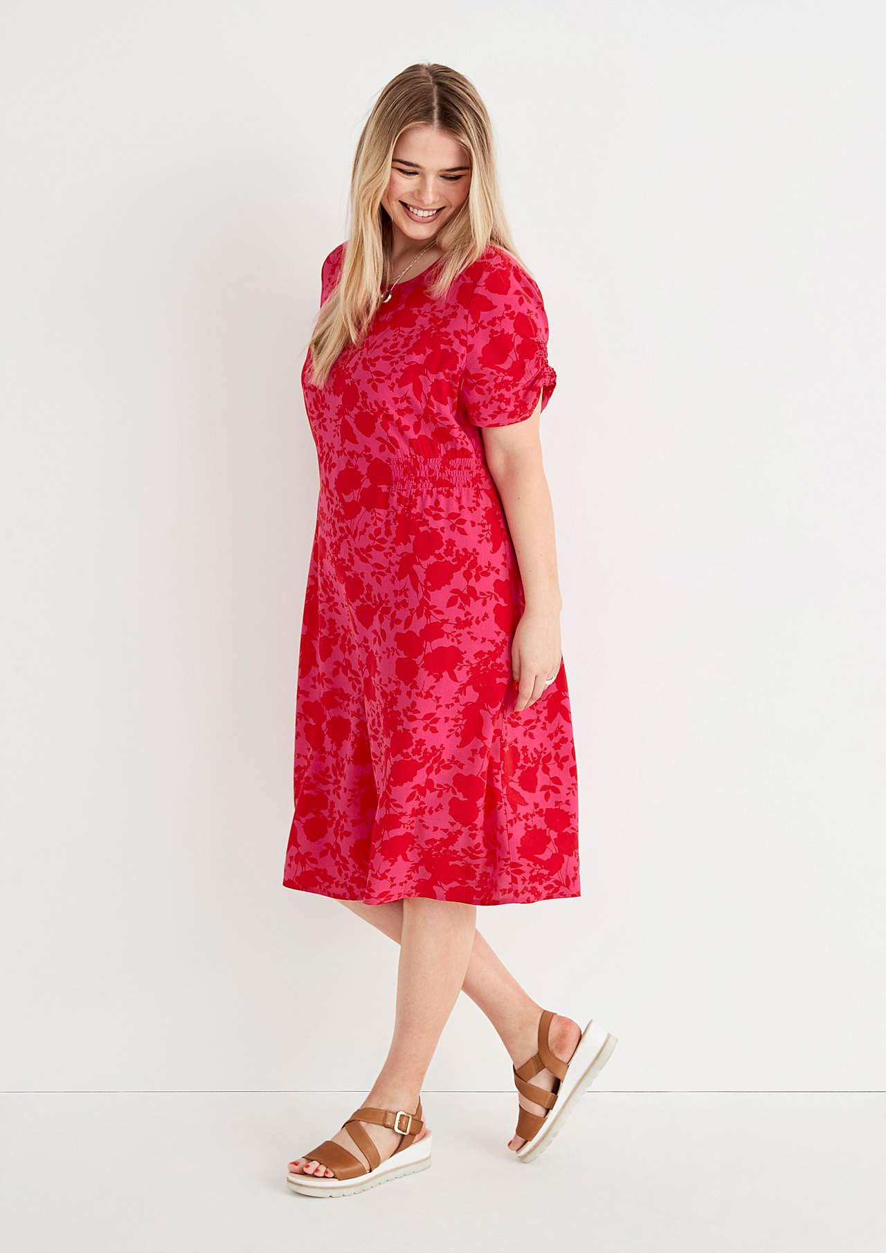 Gemustertes Kleid