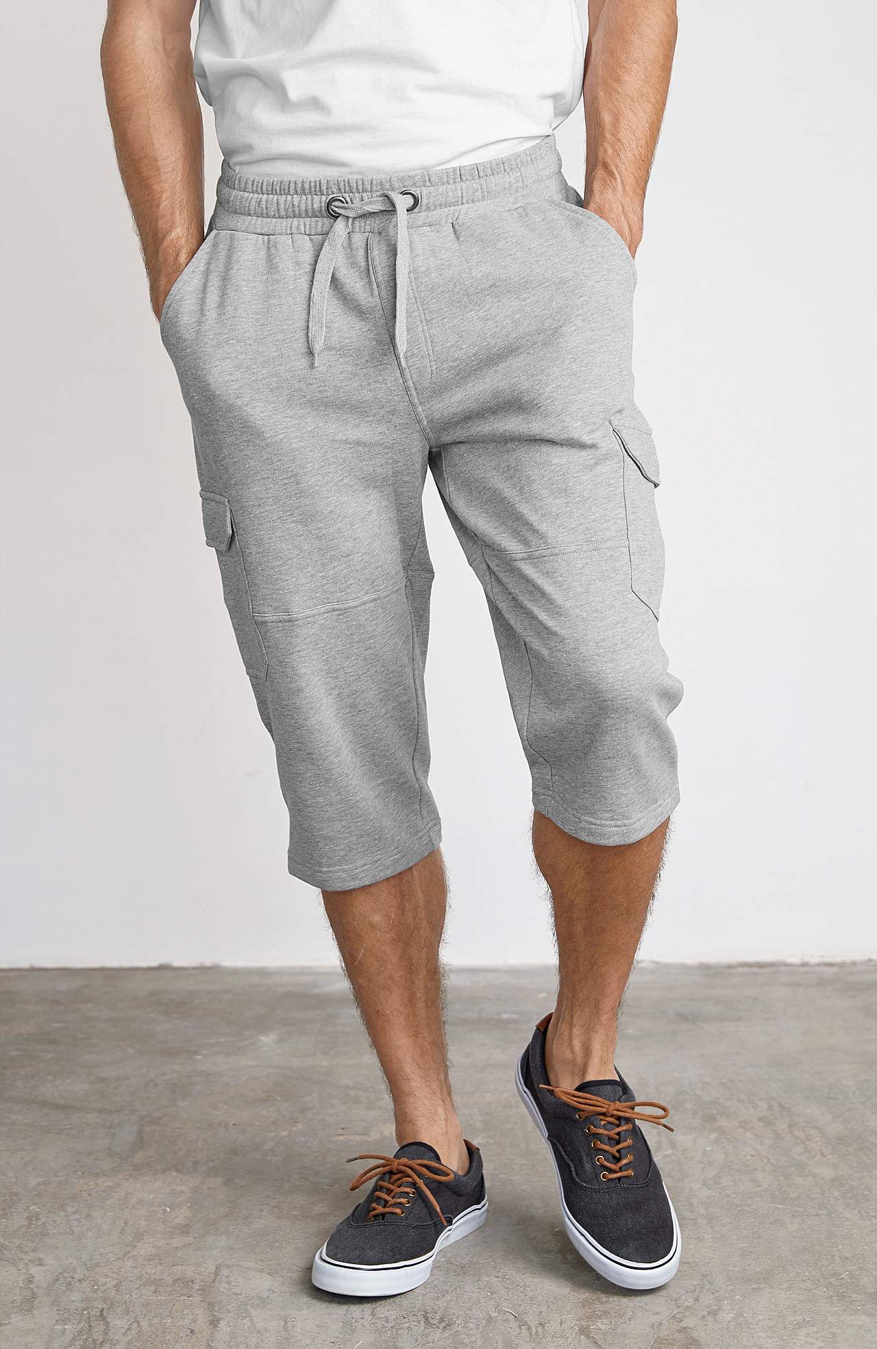 Lange Sweatshirt-Shorts mit Cargo-Taschen