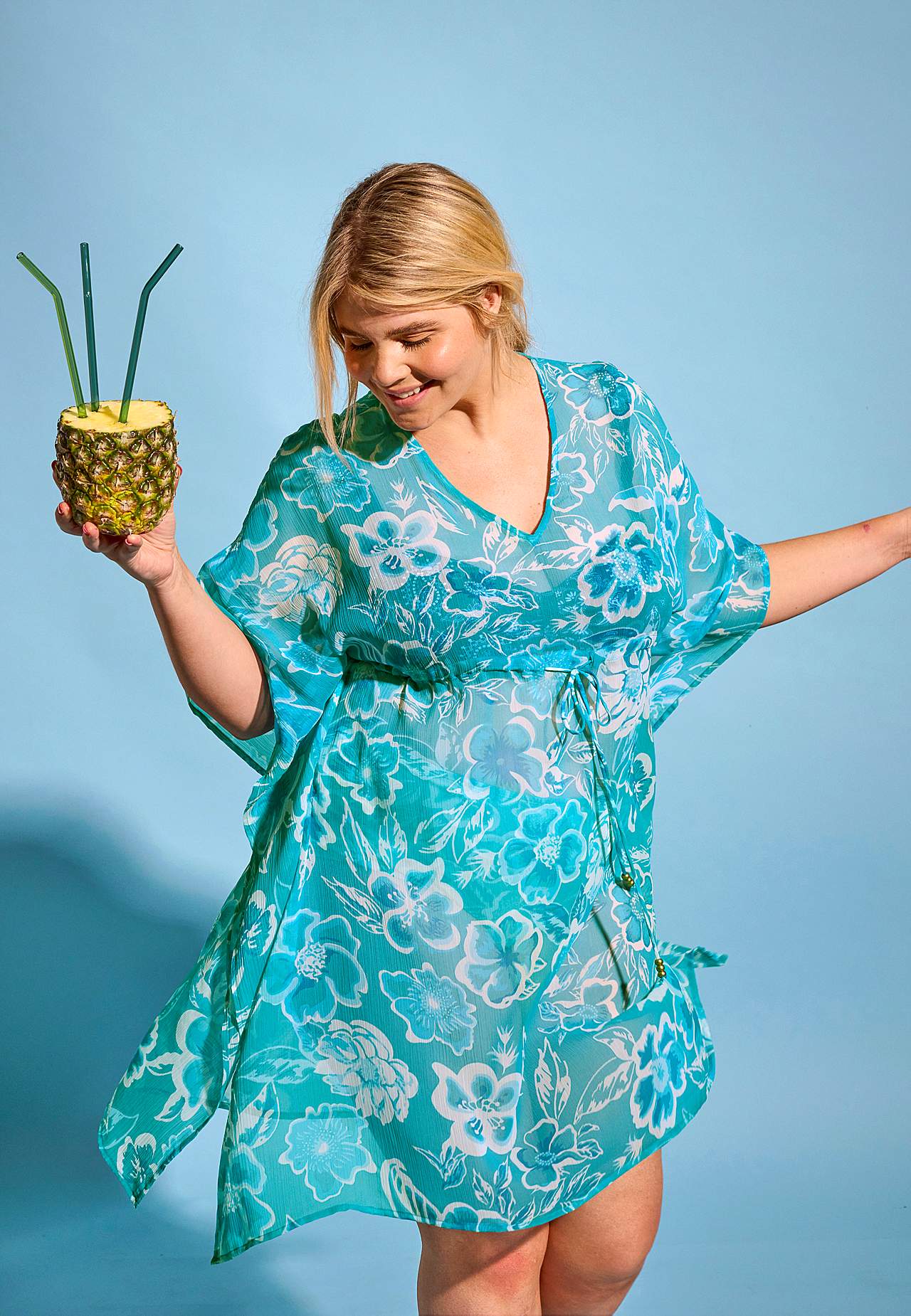 Strand-Kaftan mit einem Blumen-Muster