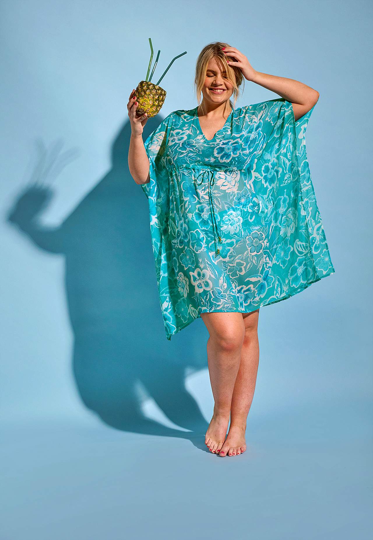 Strand-Kaftan mit einem Blumen-Muster