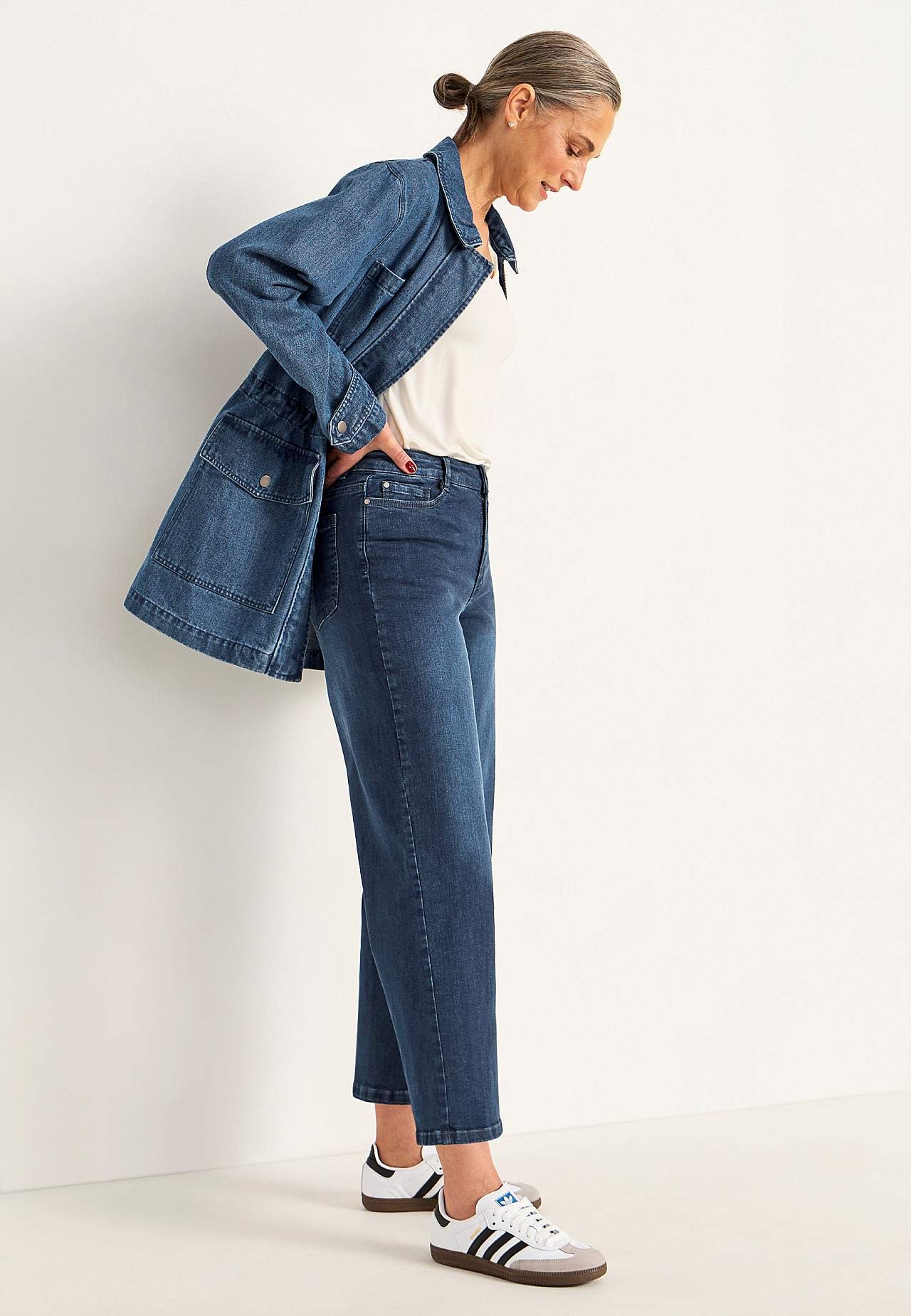 Elastische Knöcheljeans
