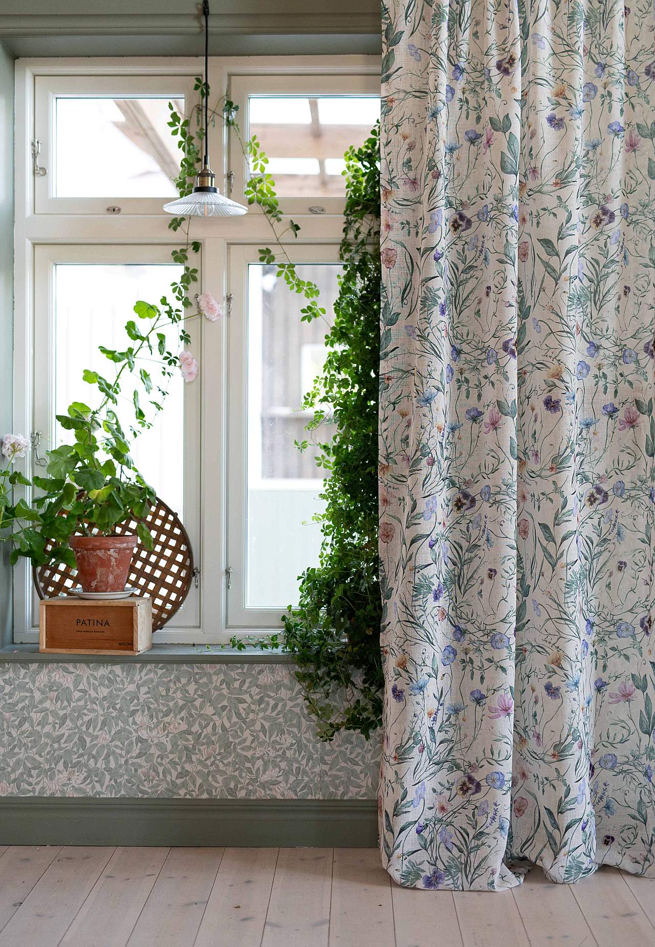 Multiband-Vorhänge mit einem Blumen-Muster 2er-Pack