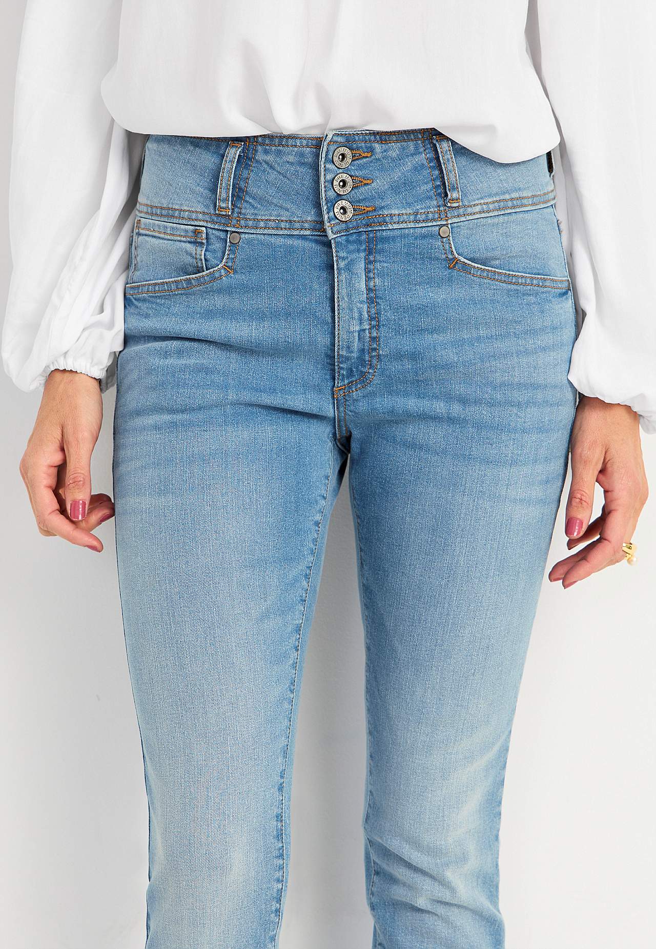 Gerade Jeans mit hohem Bund