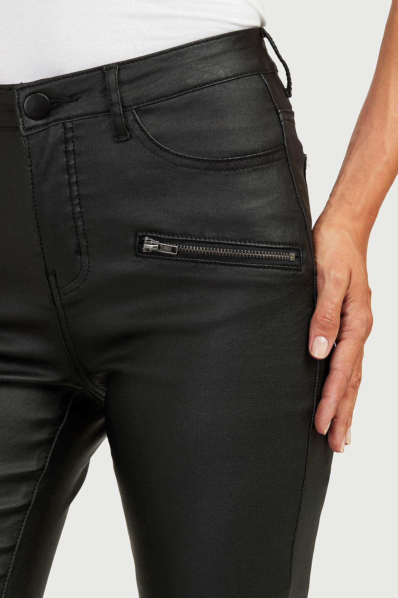 Superstretchige Hose mit gewachster Oberfläche