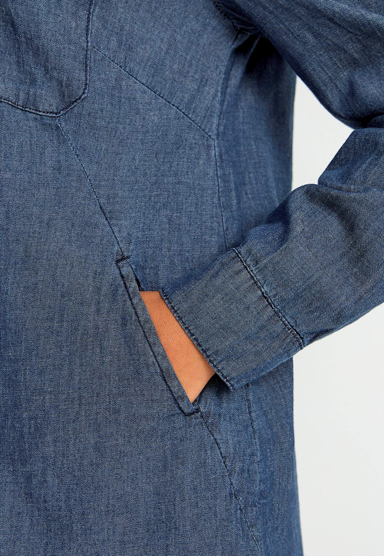 Langes Jeanshemd