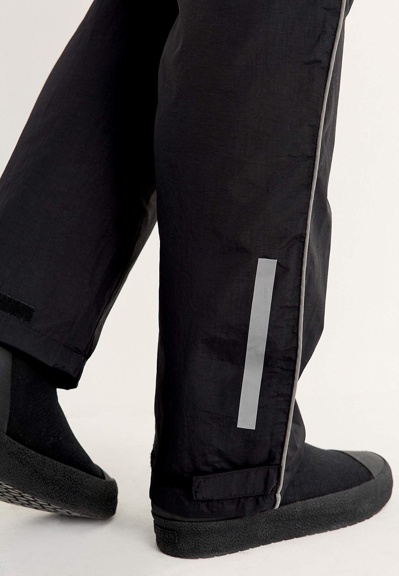Windfeste Hose mit reflektierenden Details