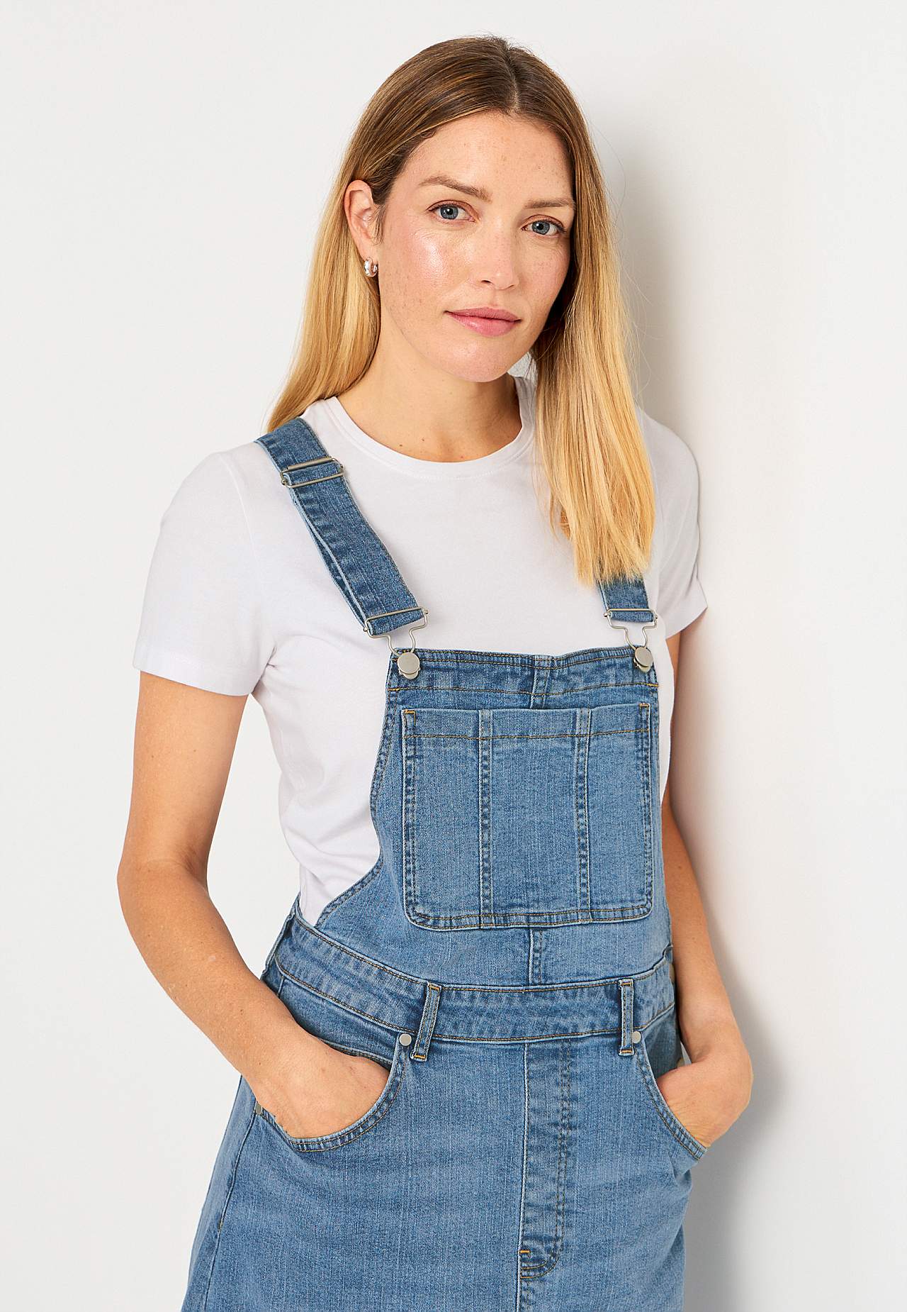 Latzkleid aus Denim